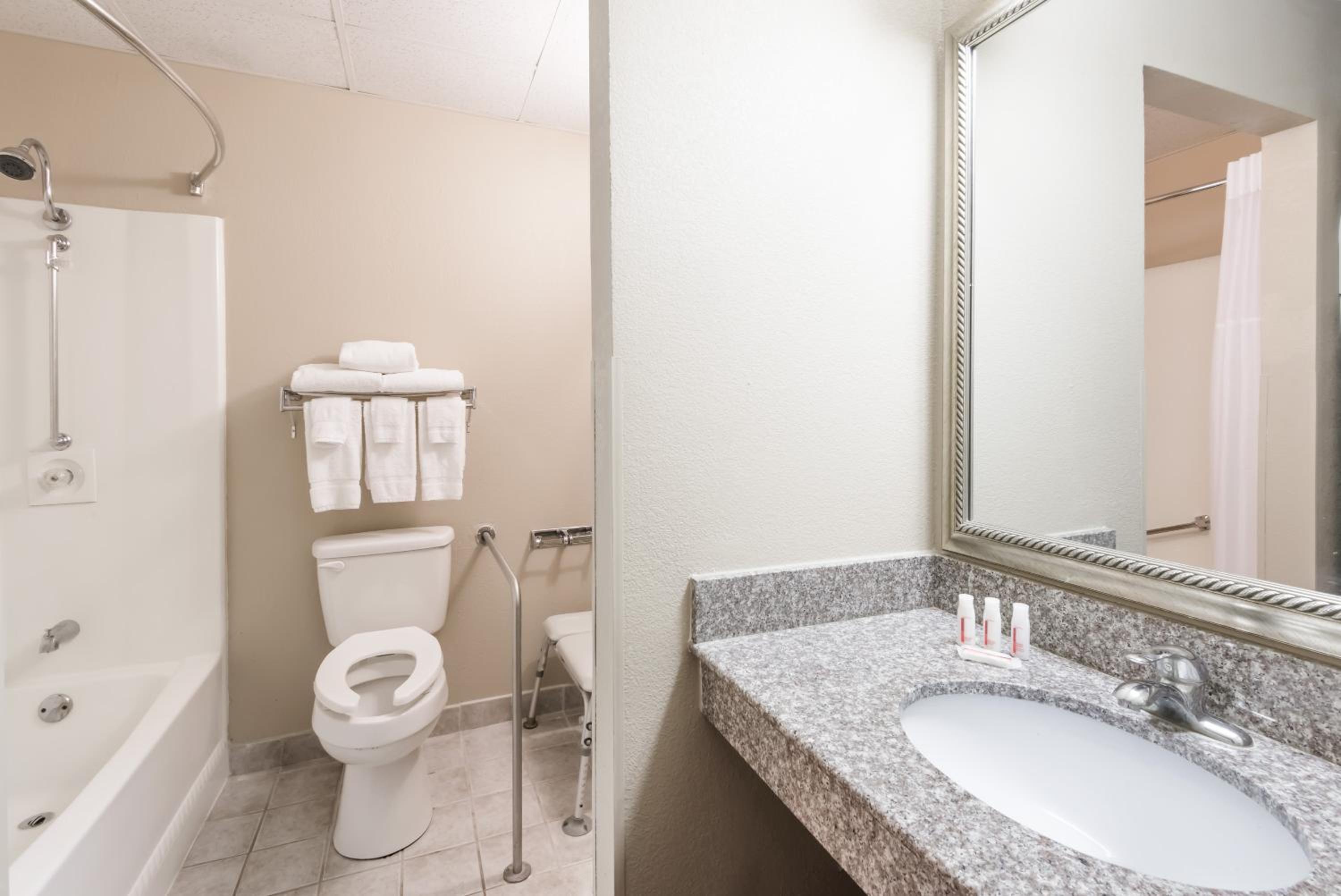 Deluxe Double Room - Disability Access/Non-Smoking