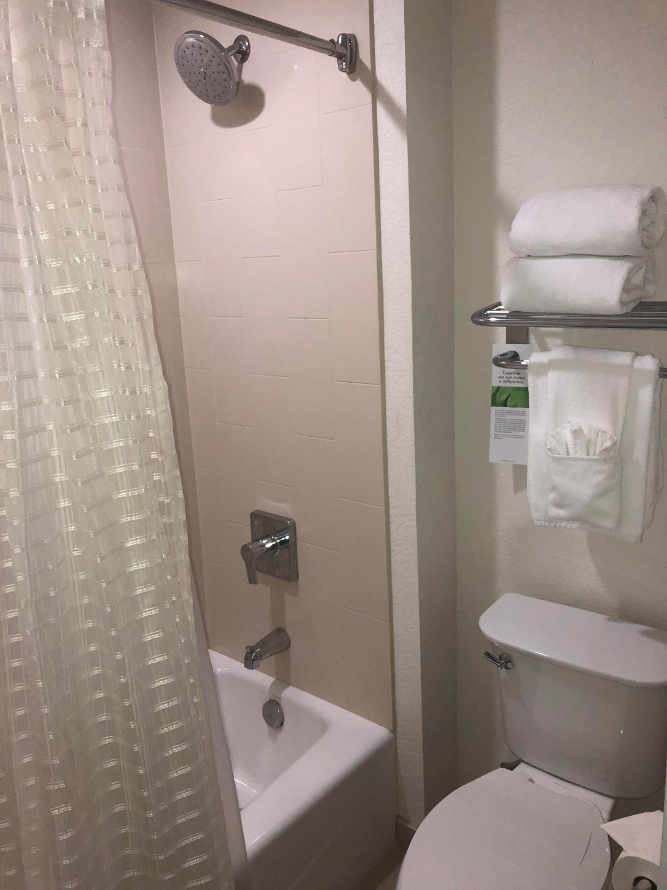 Two-Bedroom Queen Suite