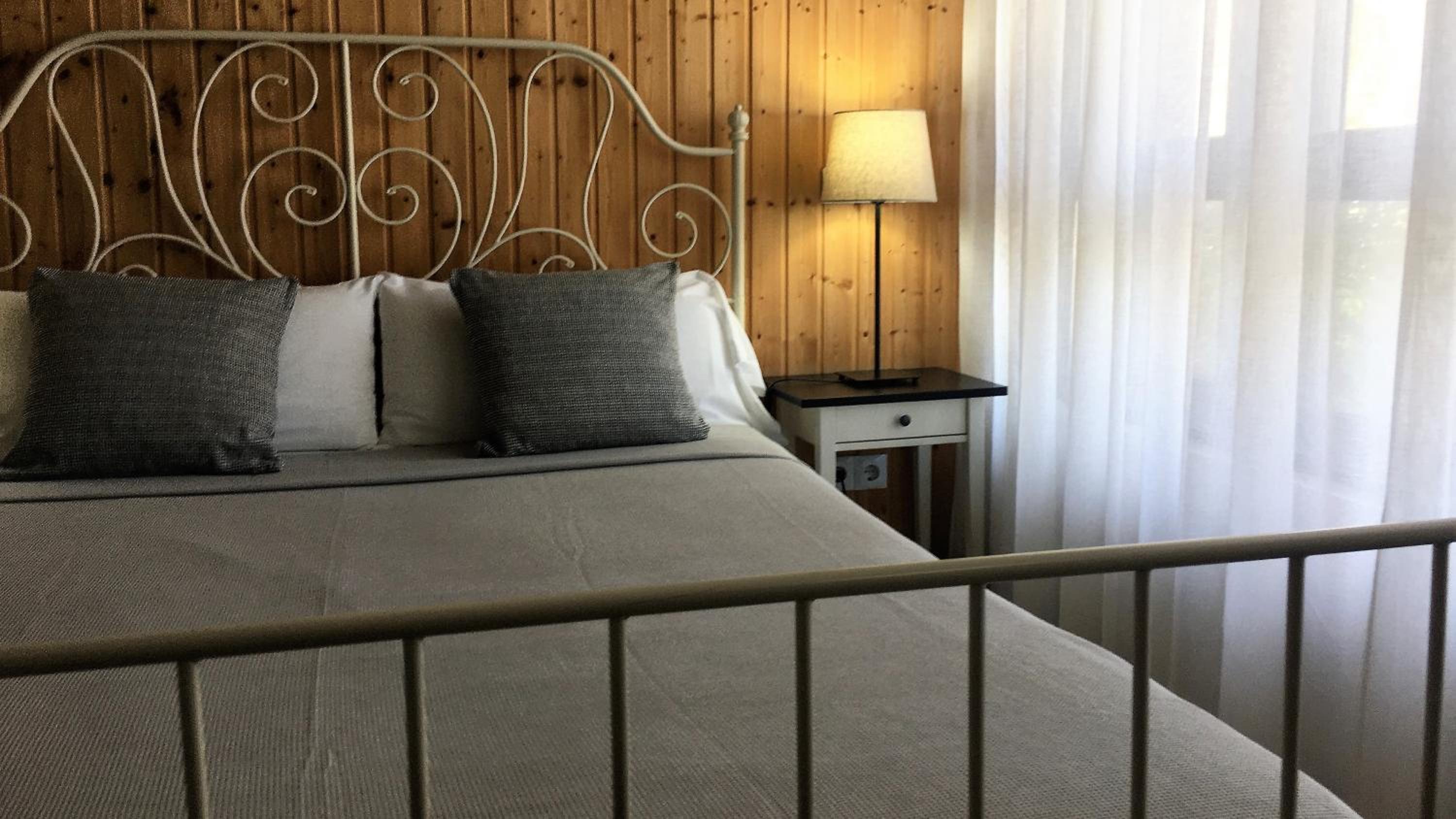 Standard Double Room with Views