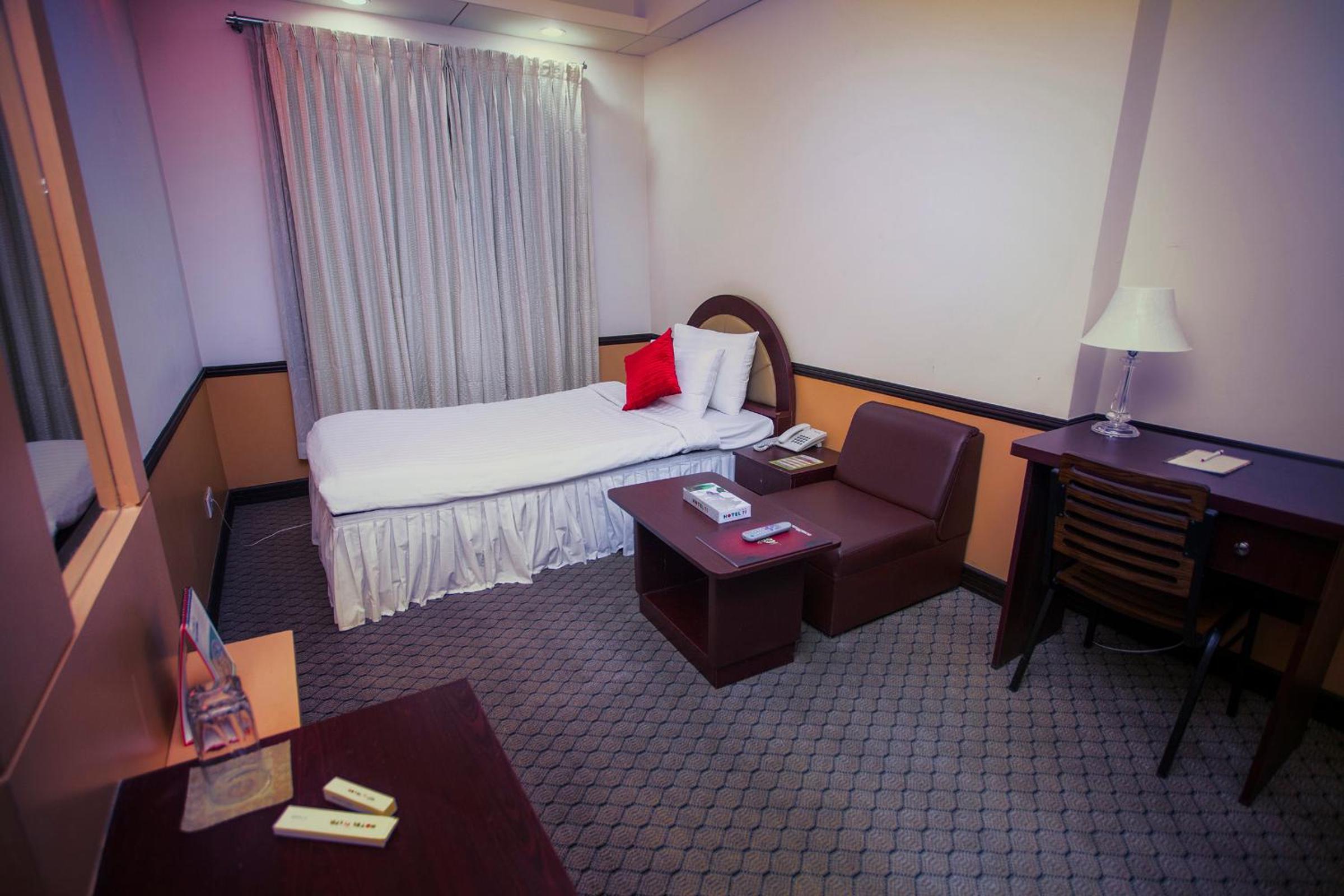 Premier Single Room