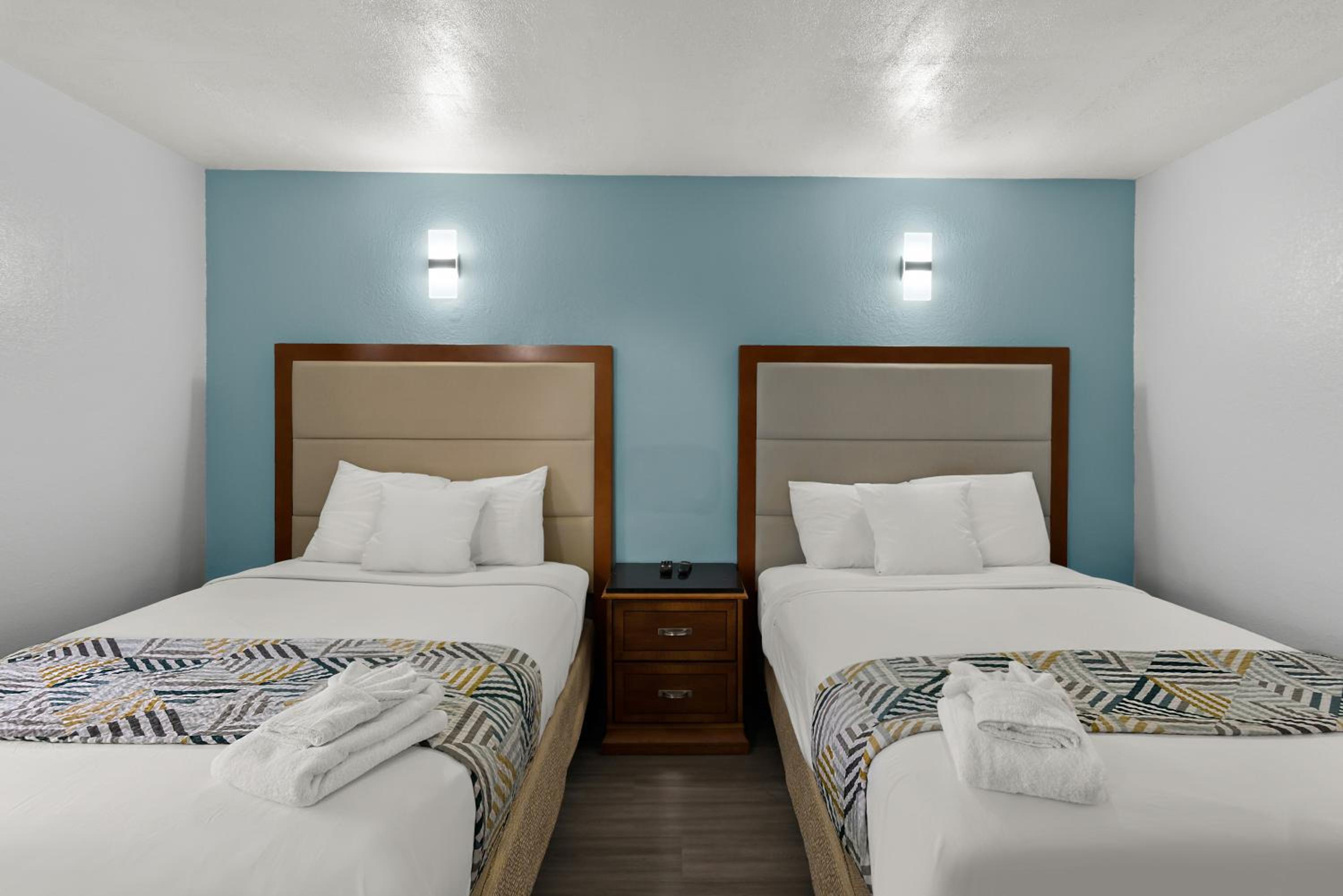 2 Double Beds Accessible Non Smoking