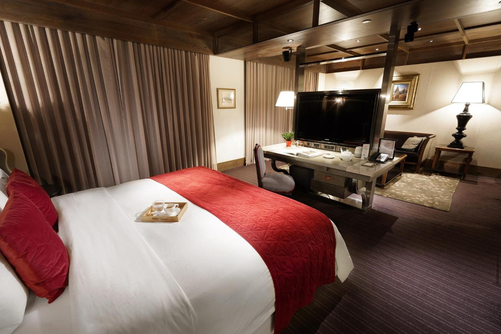 Executive Suite