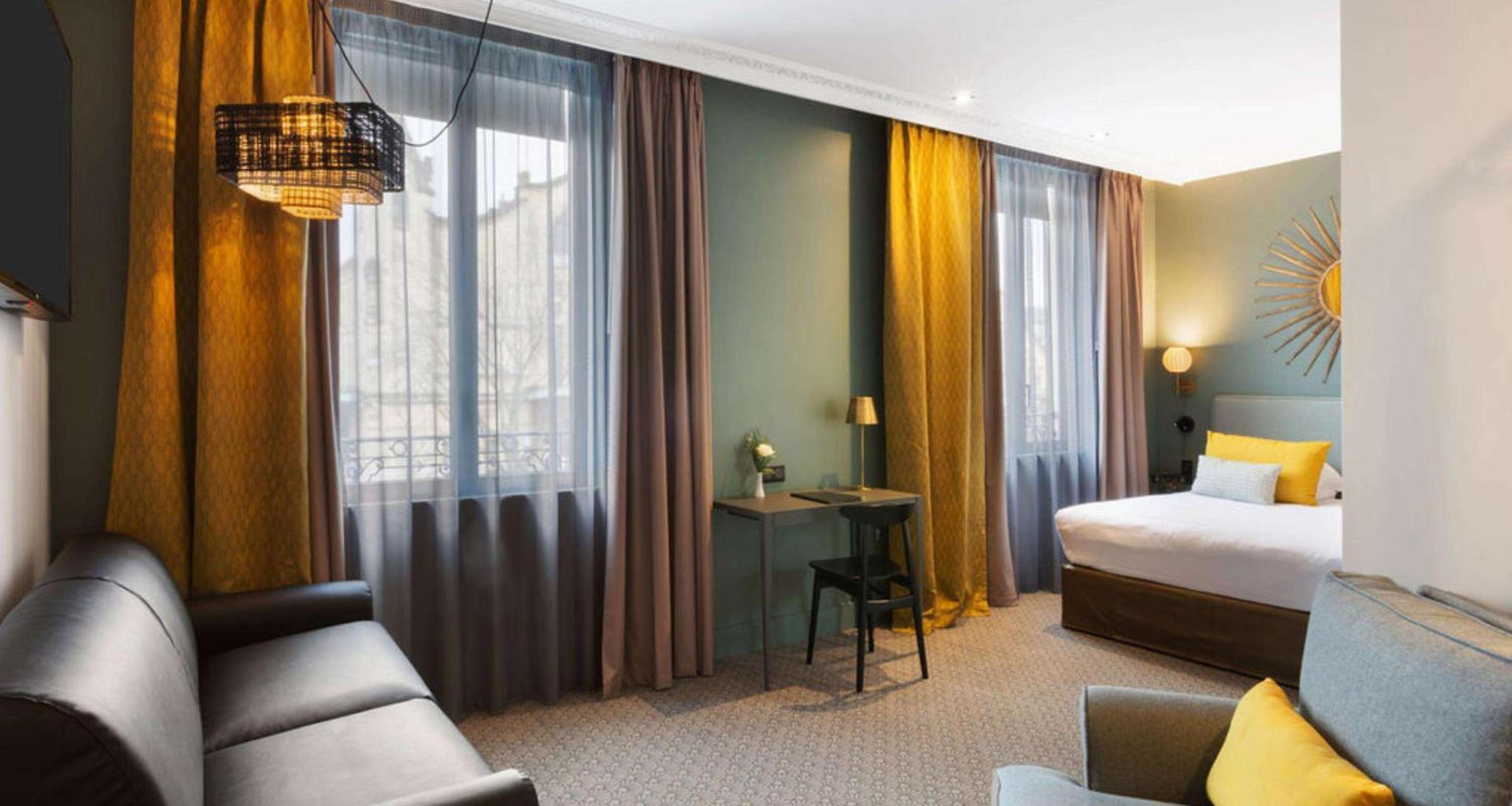 Deluxe Queen Room with Sofa Bed