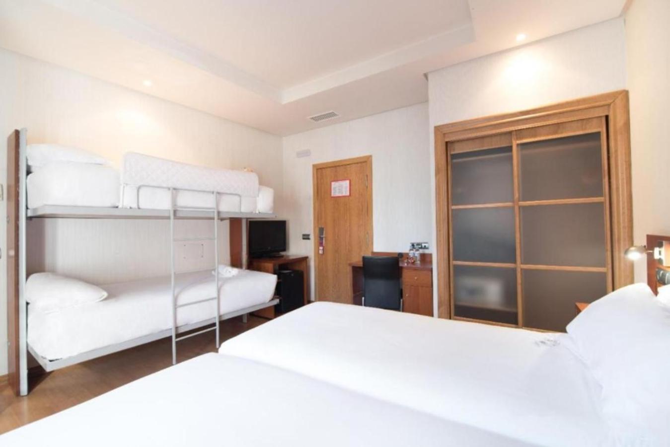Quadruple Room (4 Adults)