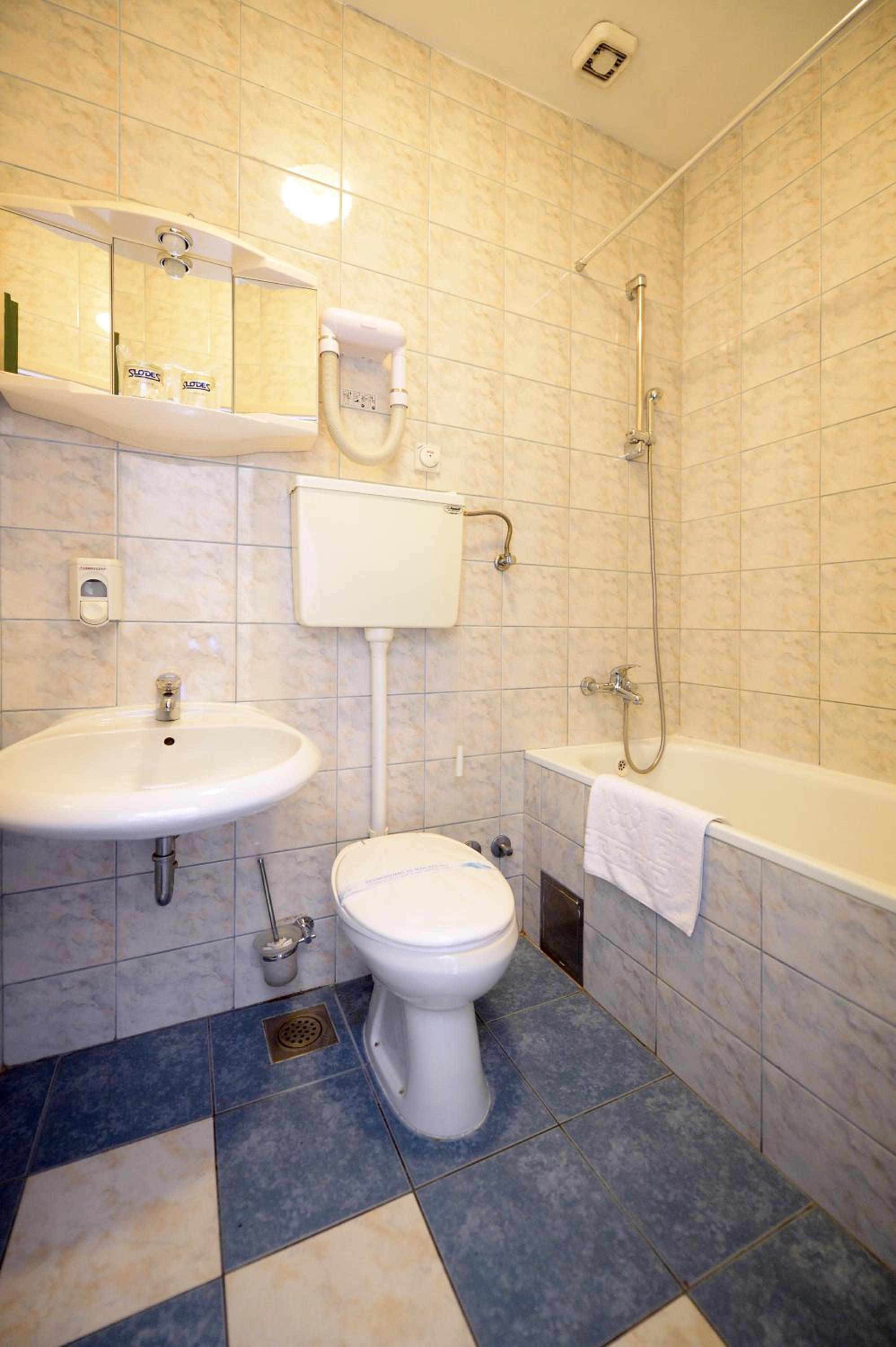 Single Room