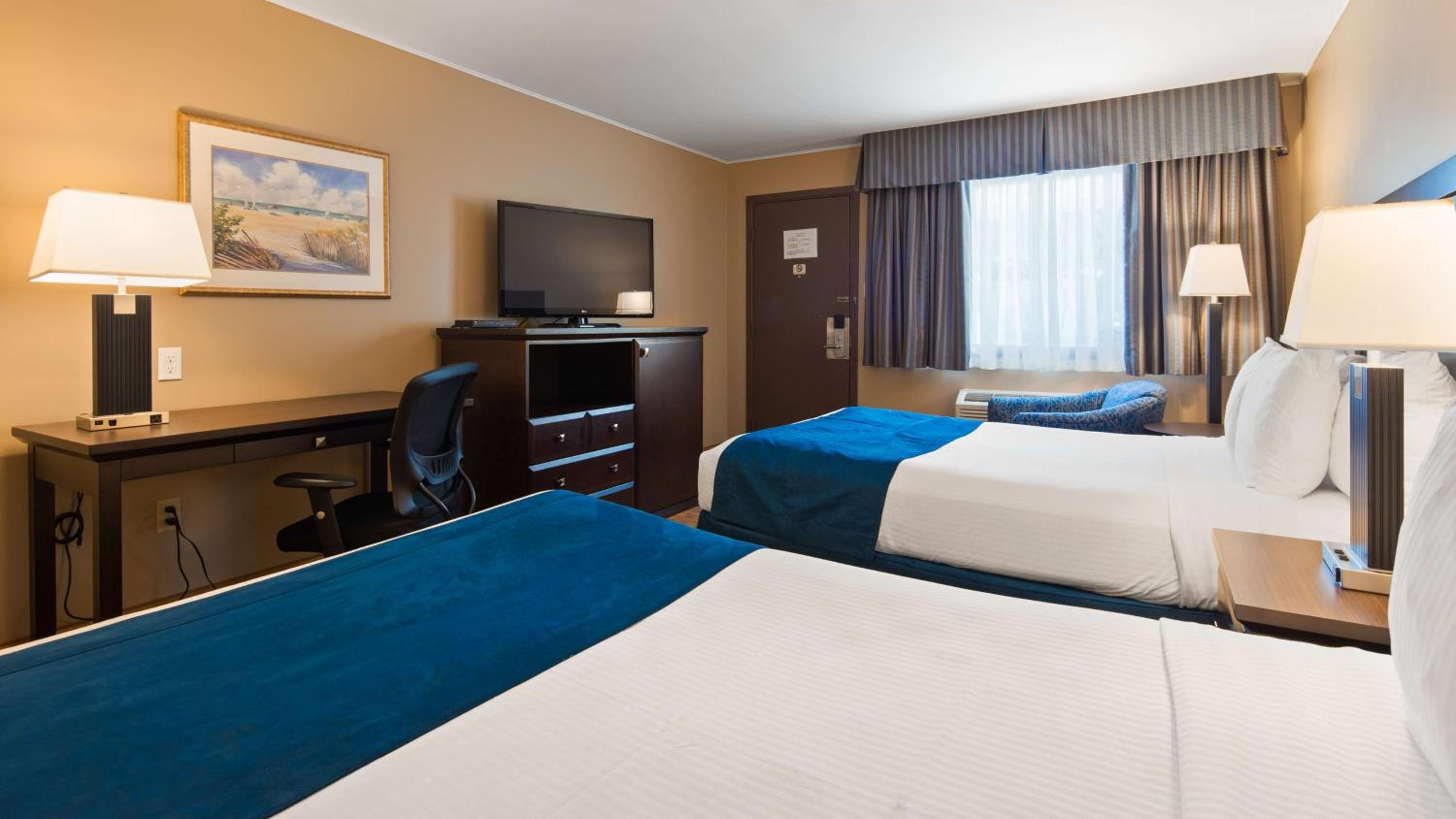 Double Room With Two Double Beds - Non-Smoking