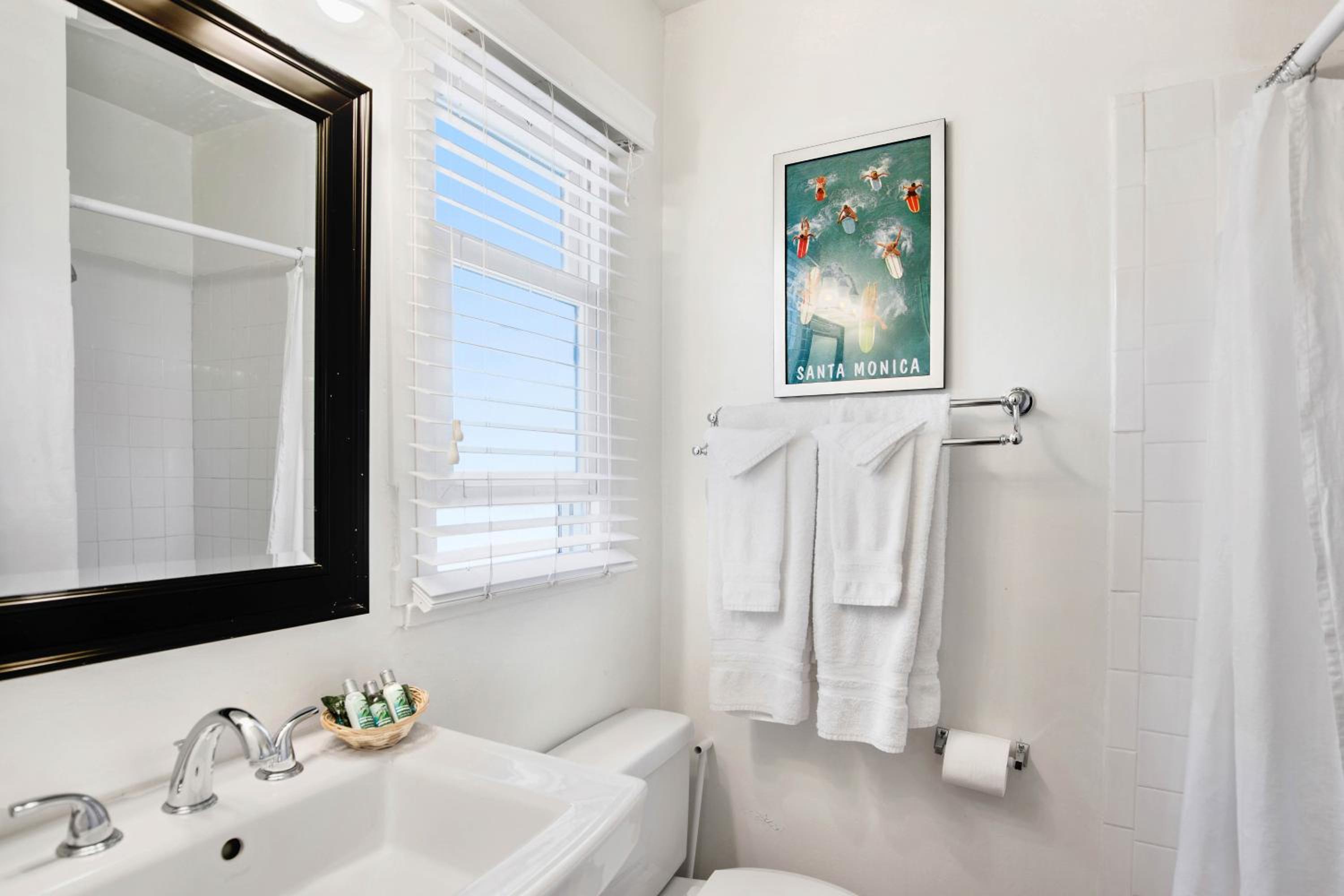 Deluxe Queen Room with Two Queen Beds