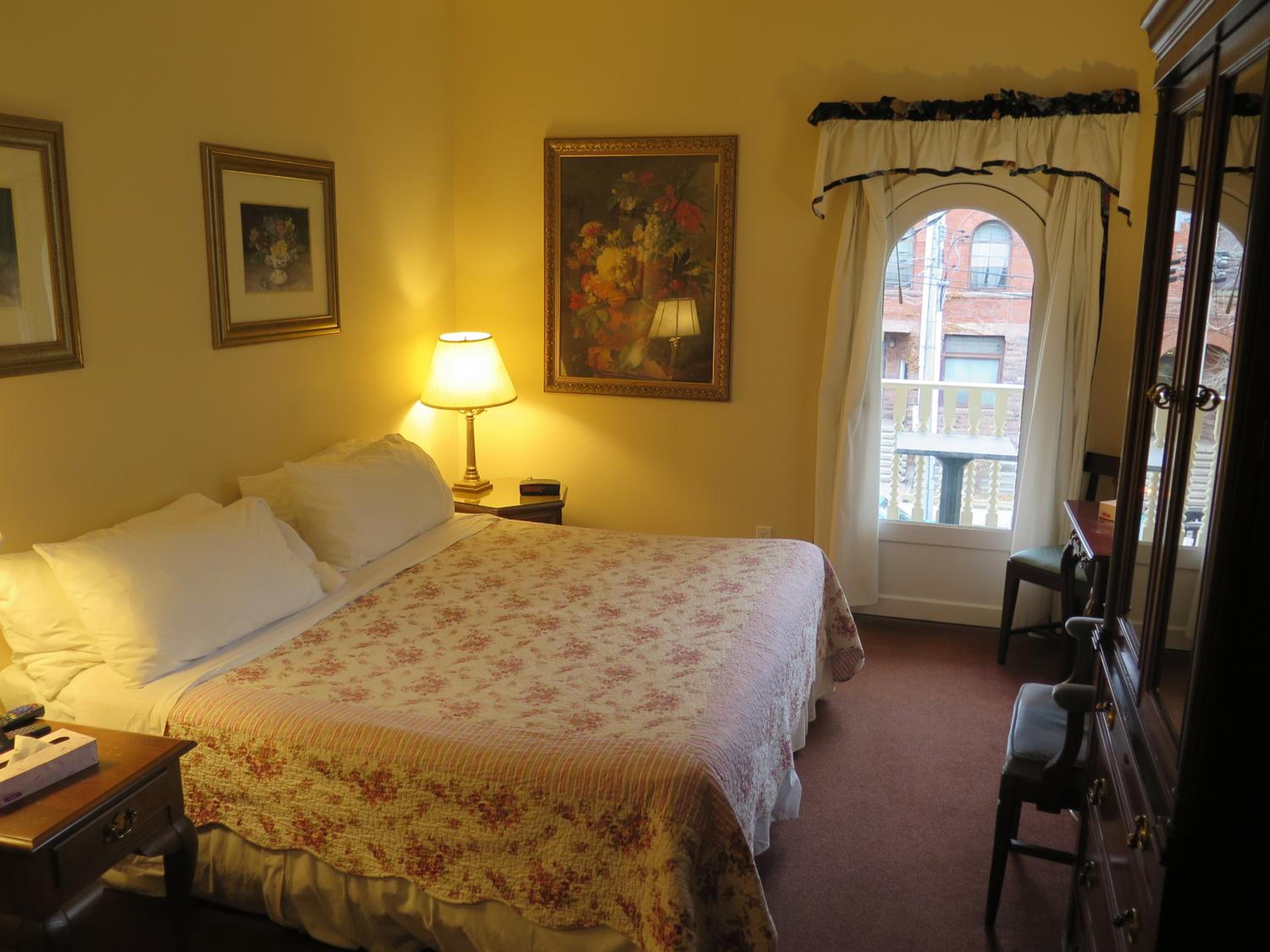 King or Queen Room