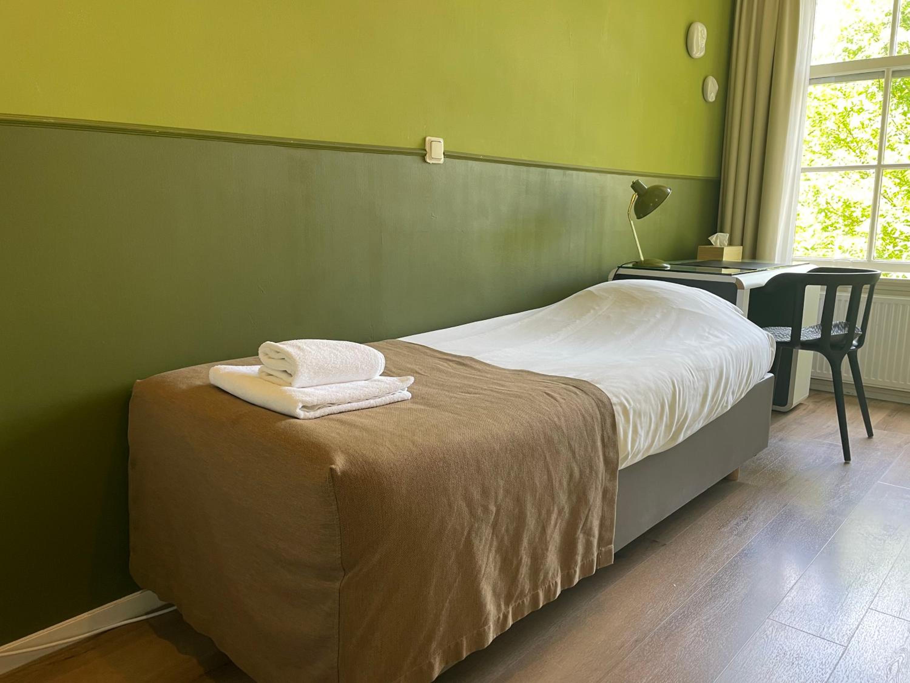 Twin Room with Lake View