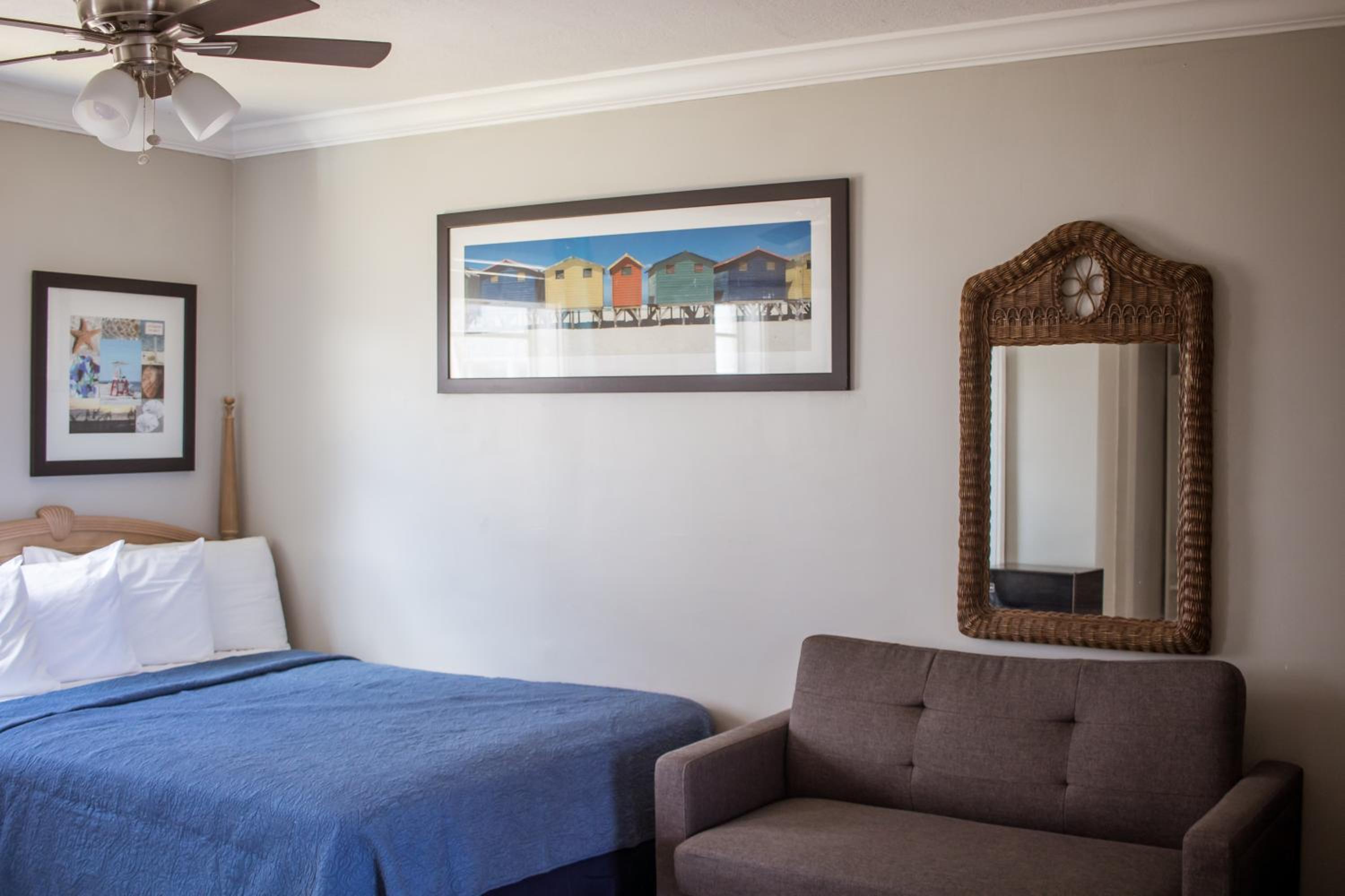 Queen Room with Sofa Bed