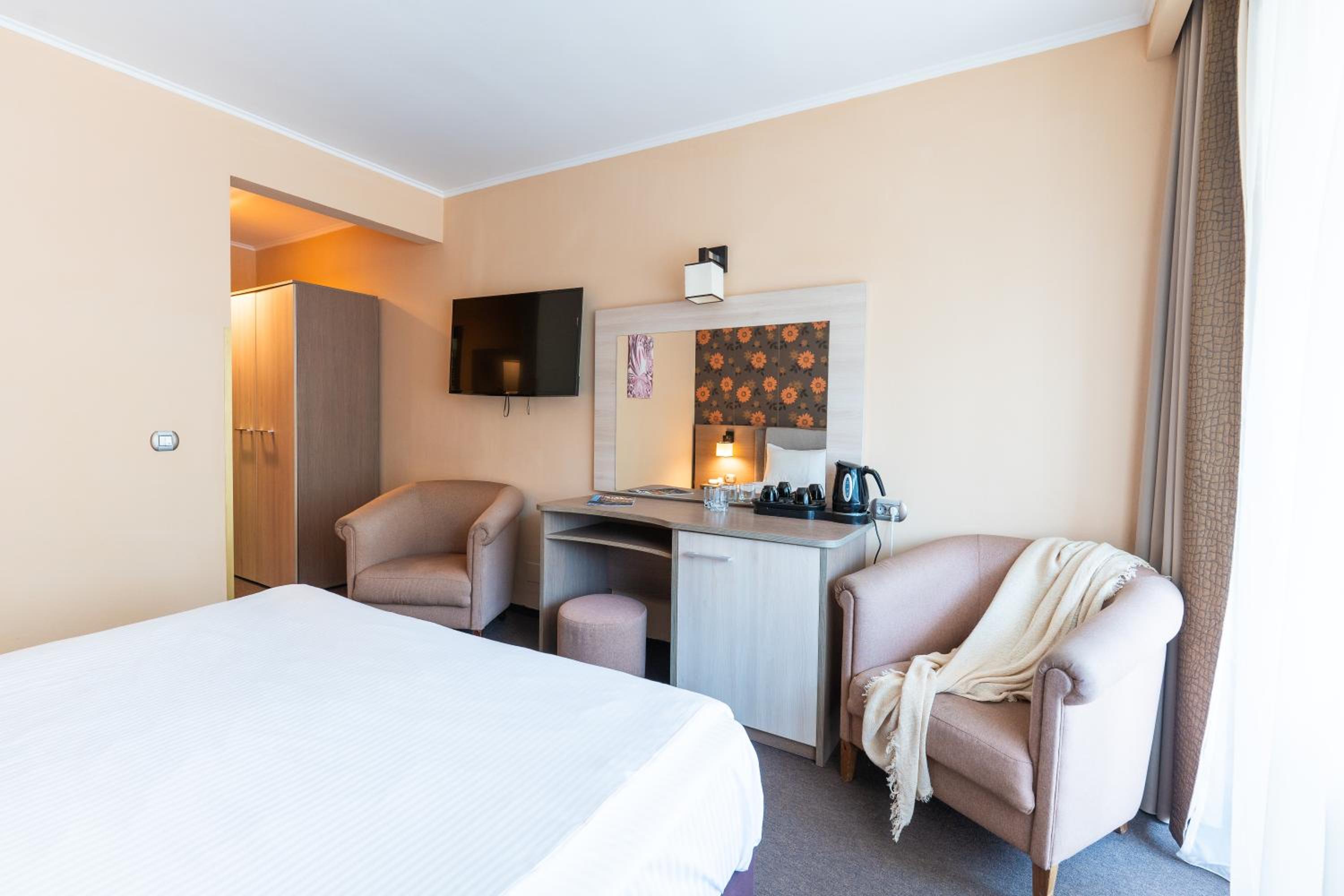 Standard Double Room with Spa Access