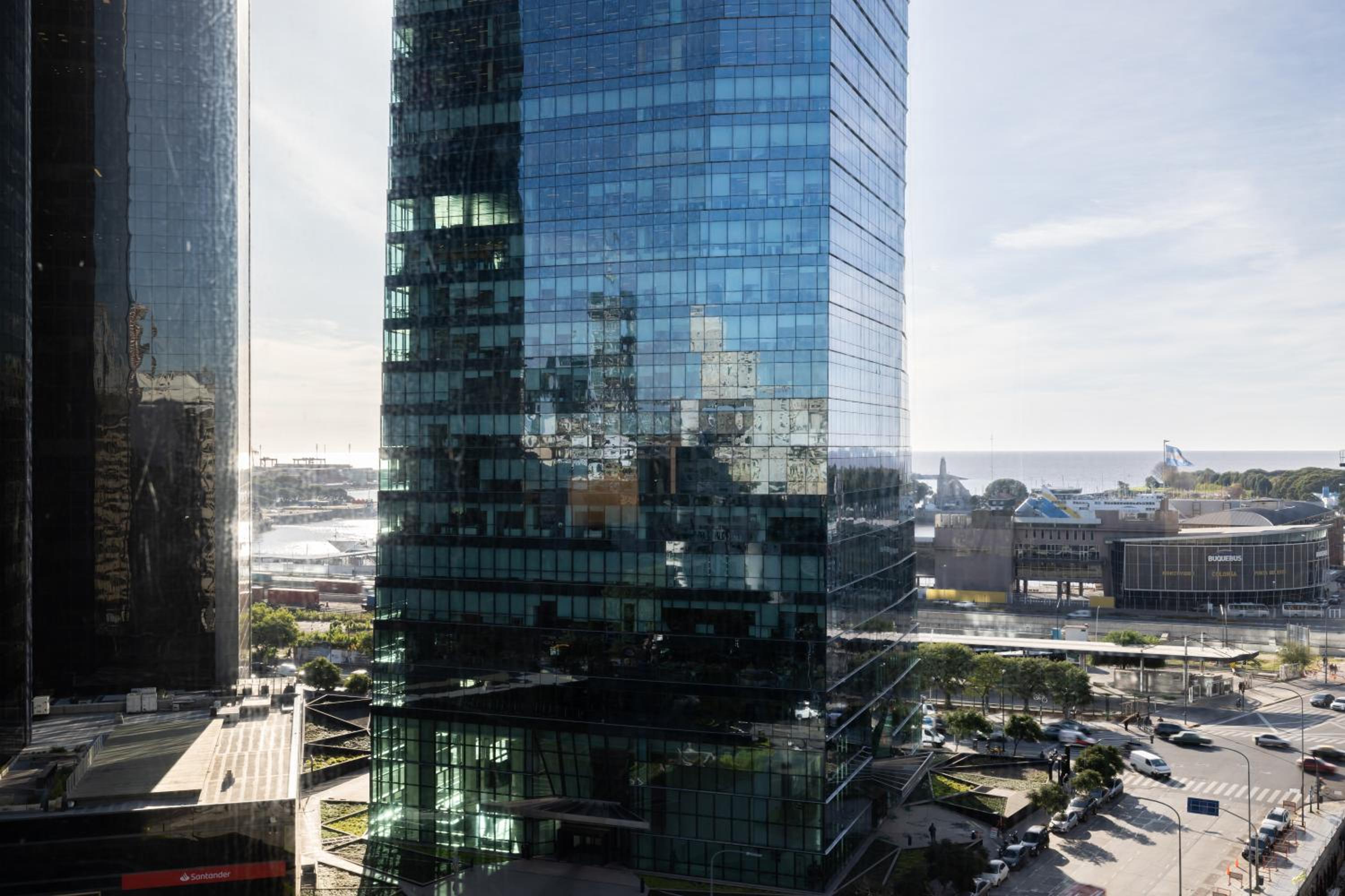 Standard King Room with City View