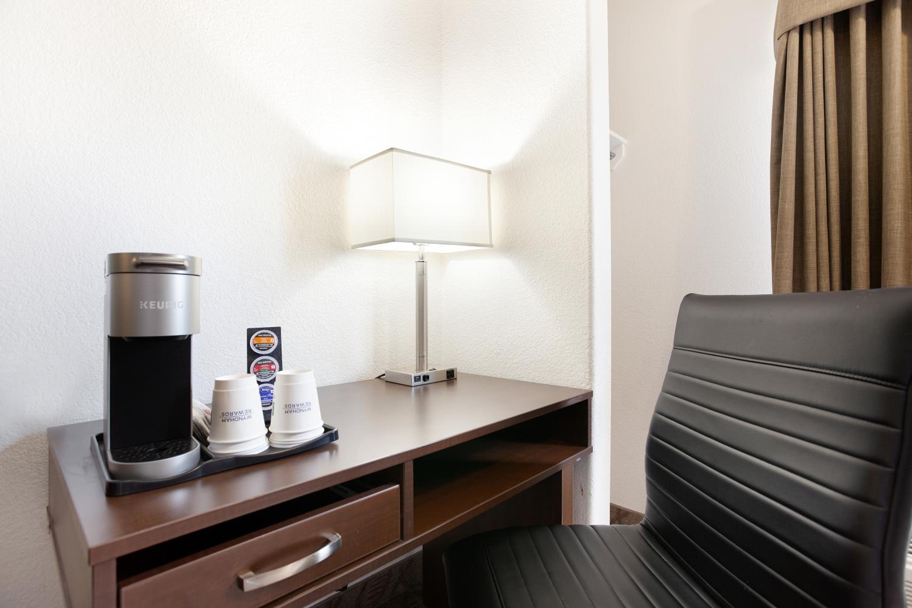 King Room - Non-Smoking