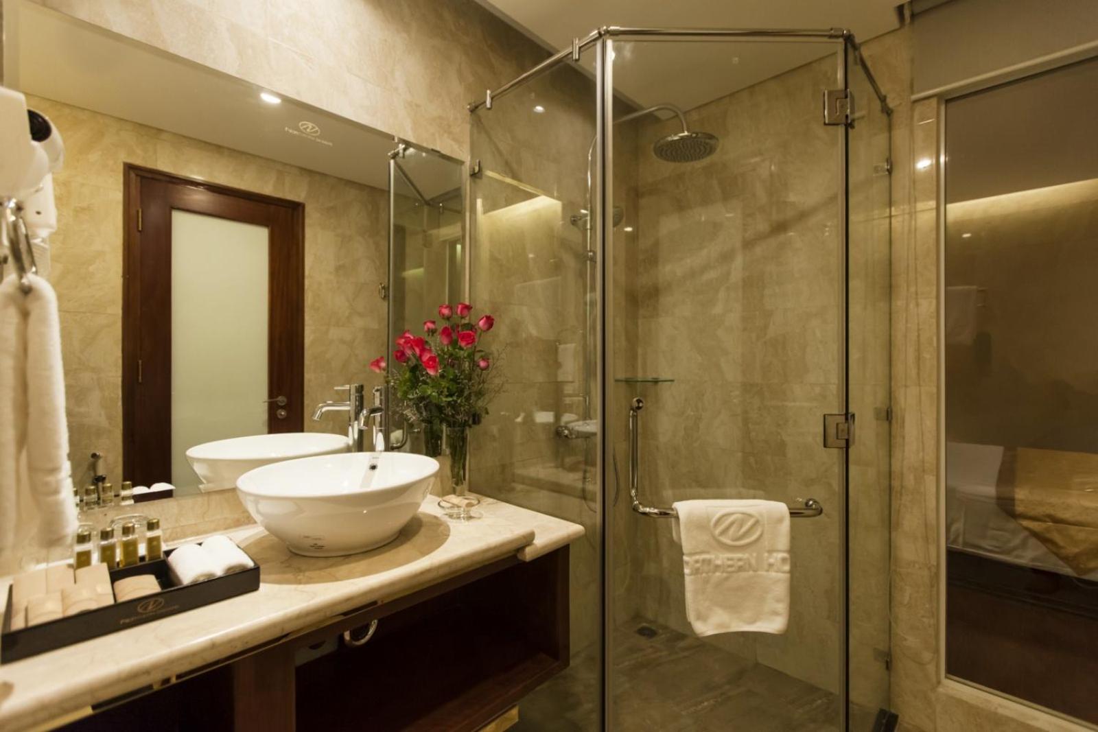 King Room with Lake View