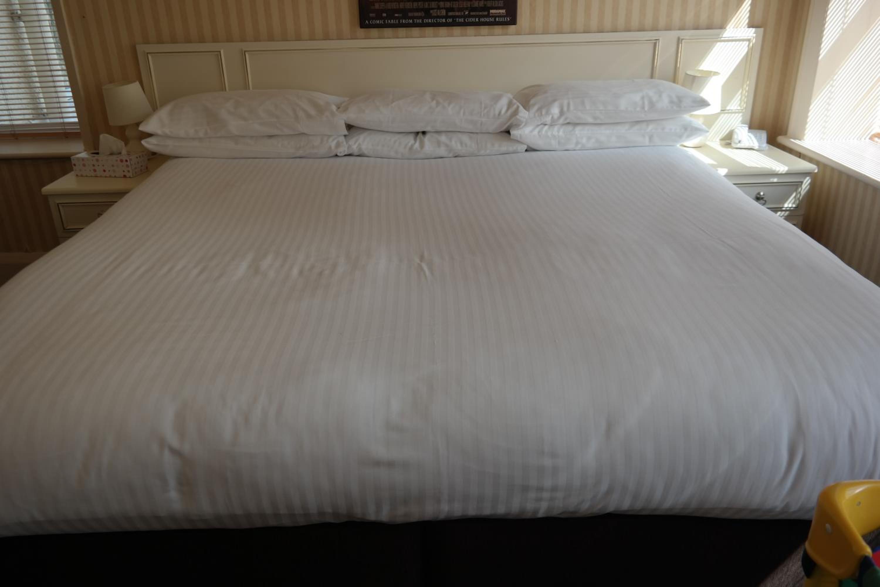 Family Room (2 Adults + 2 Children)