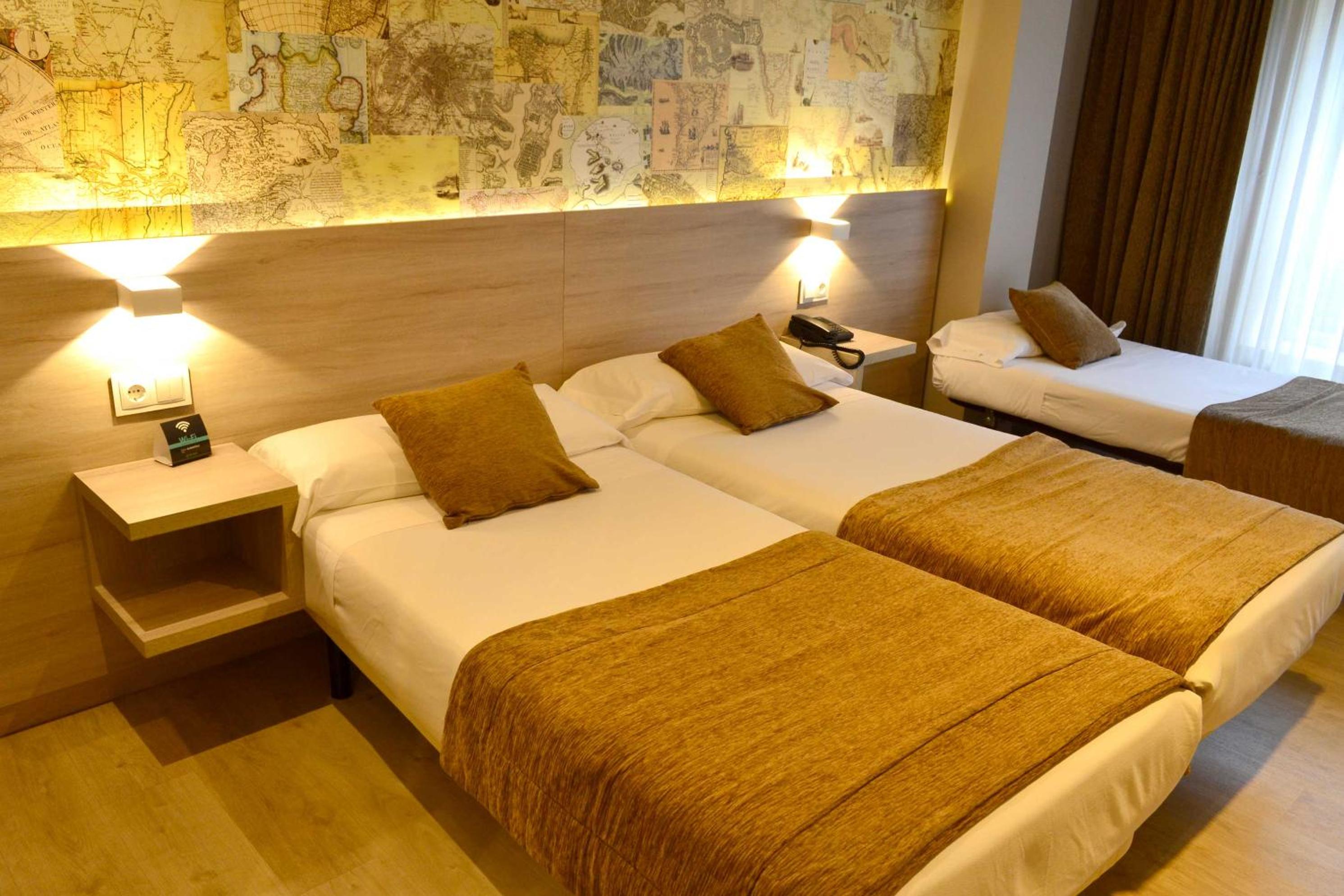 Twin Room with Extra Bed (3 Adults)