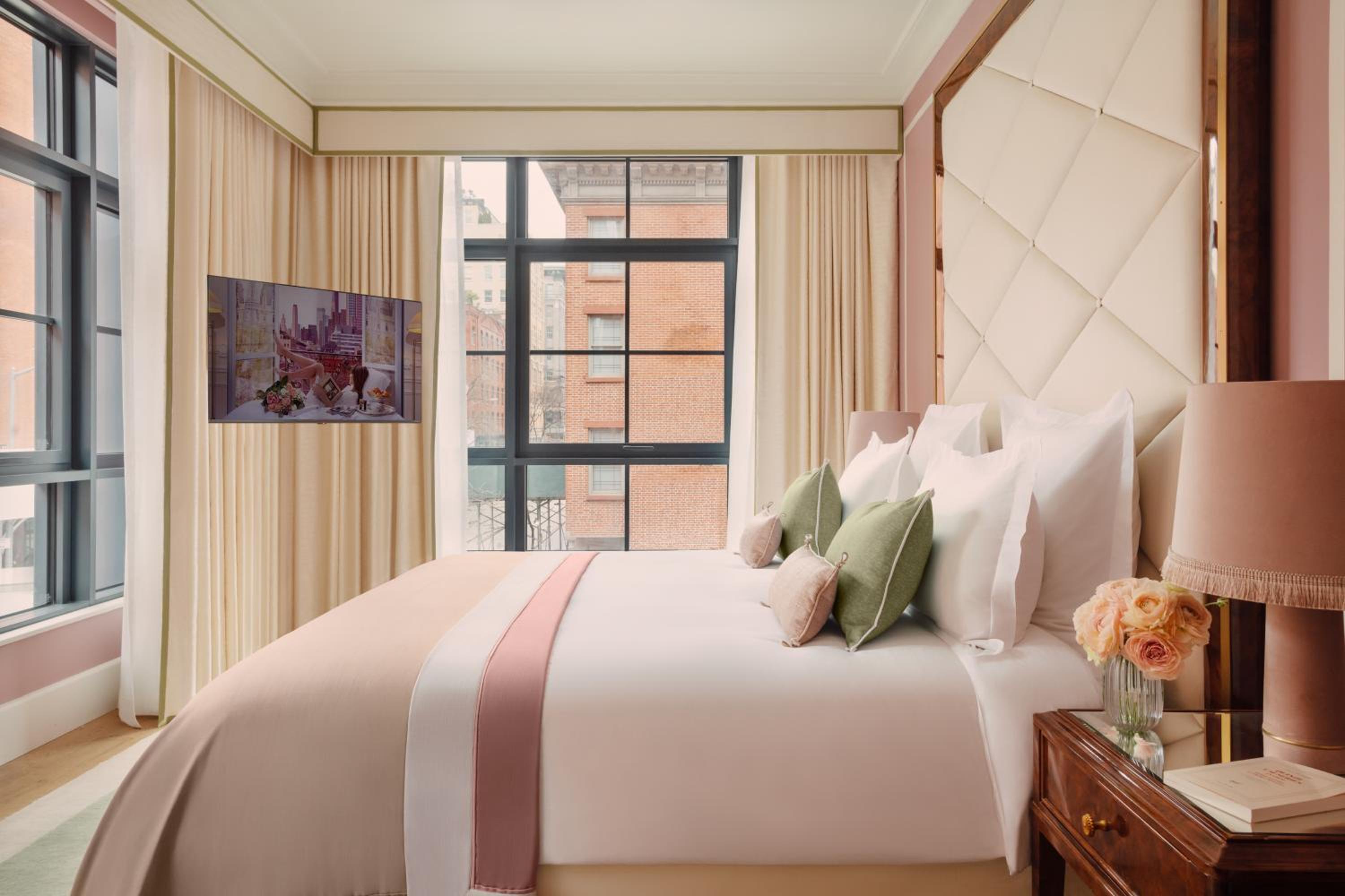 Tribeca Corner Suite 