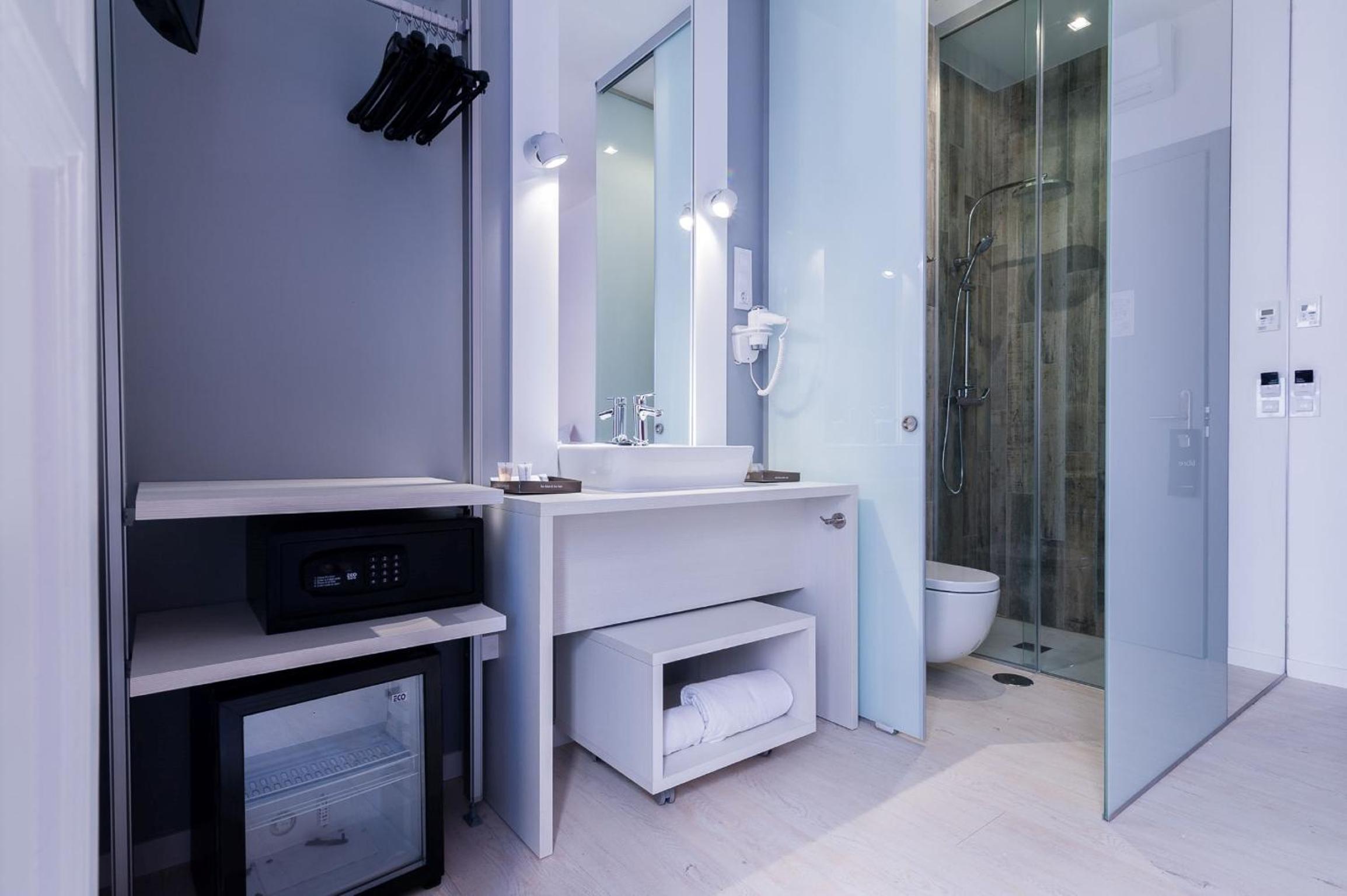 Single Room - City View