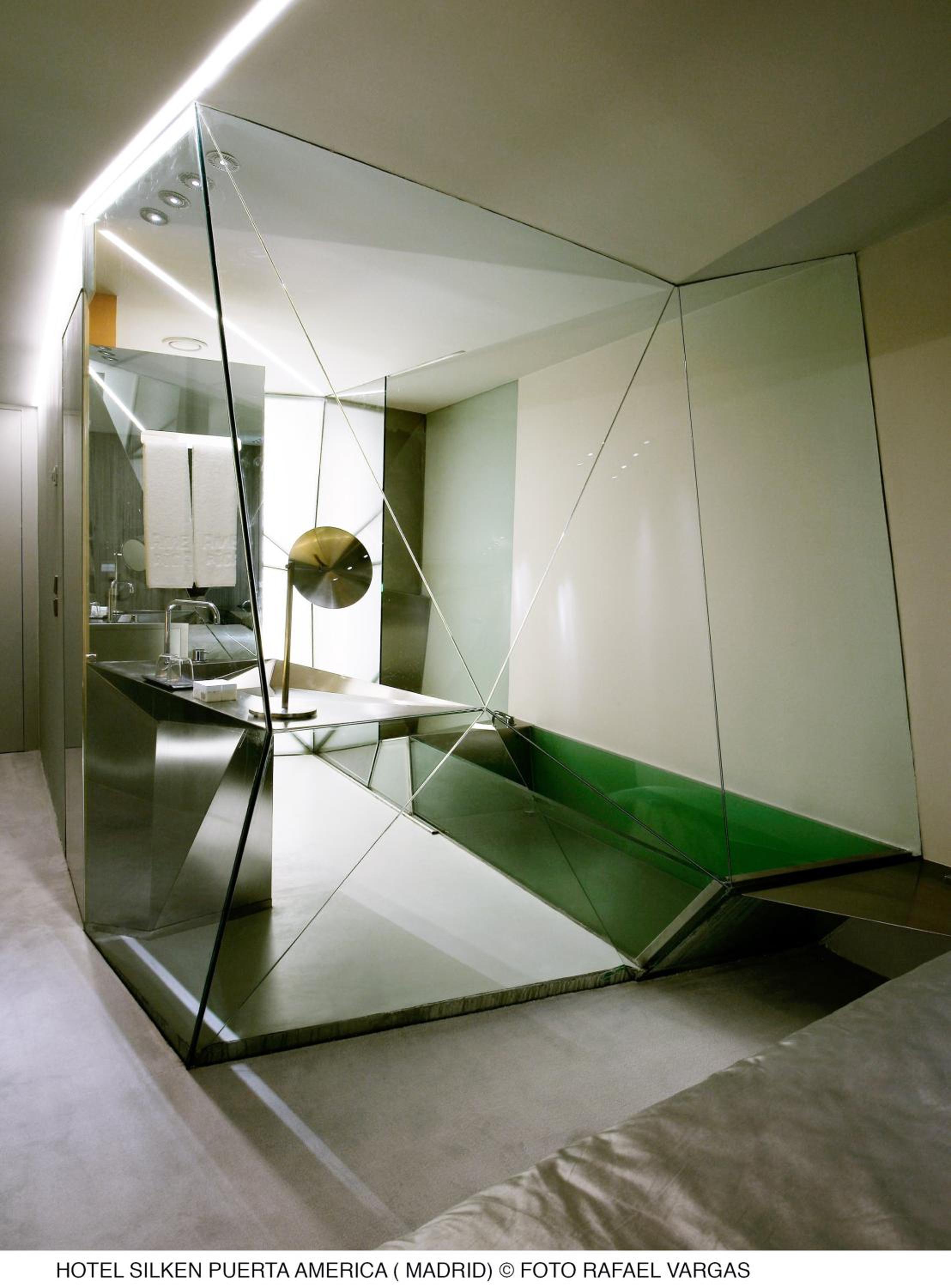 Junior Suite with Executive Lounge Access