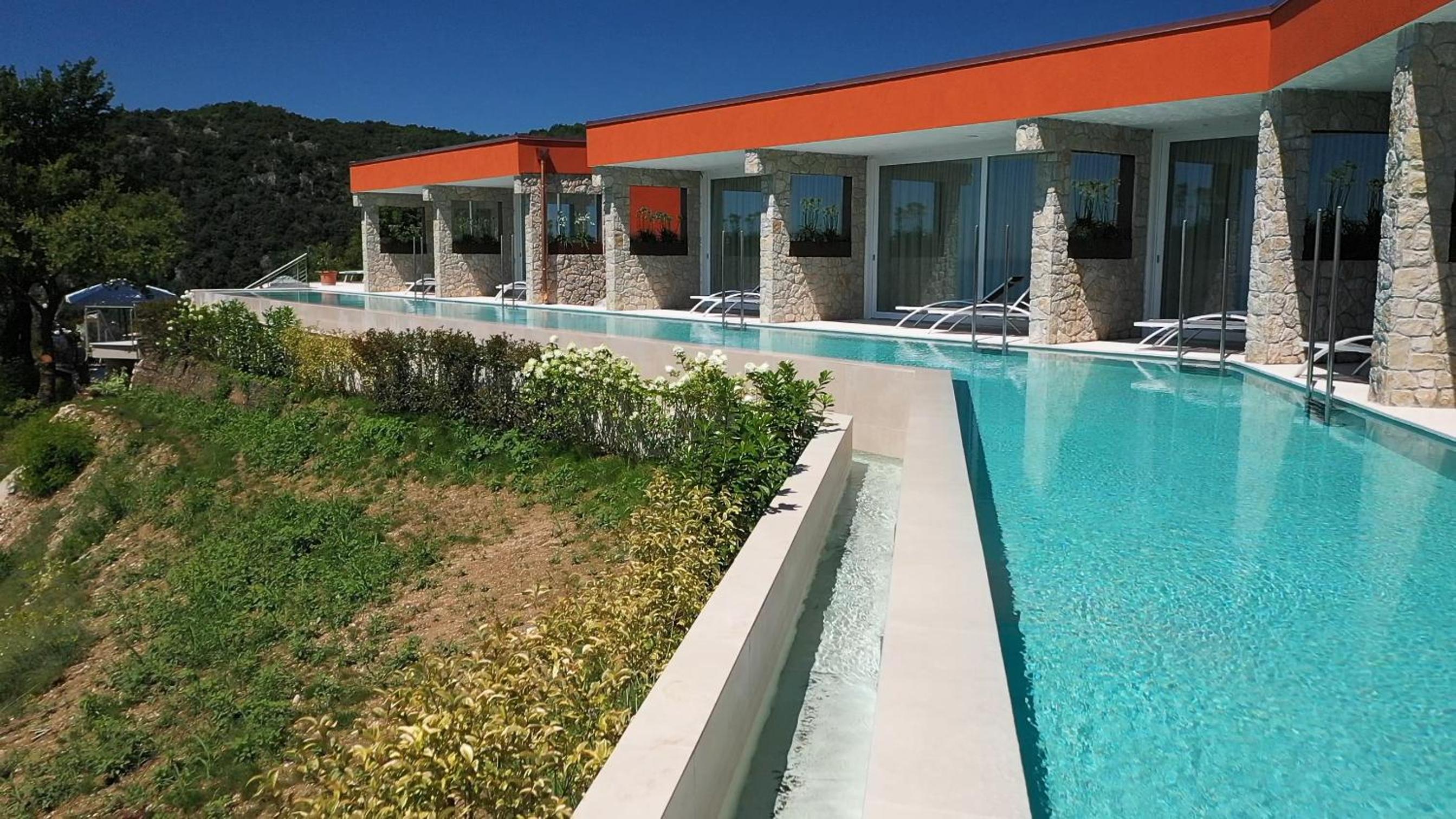 Suite with Infinity Pool