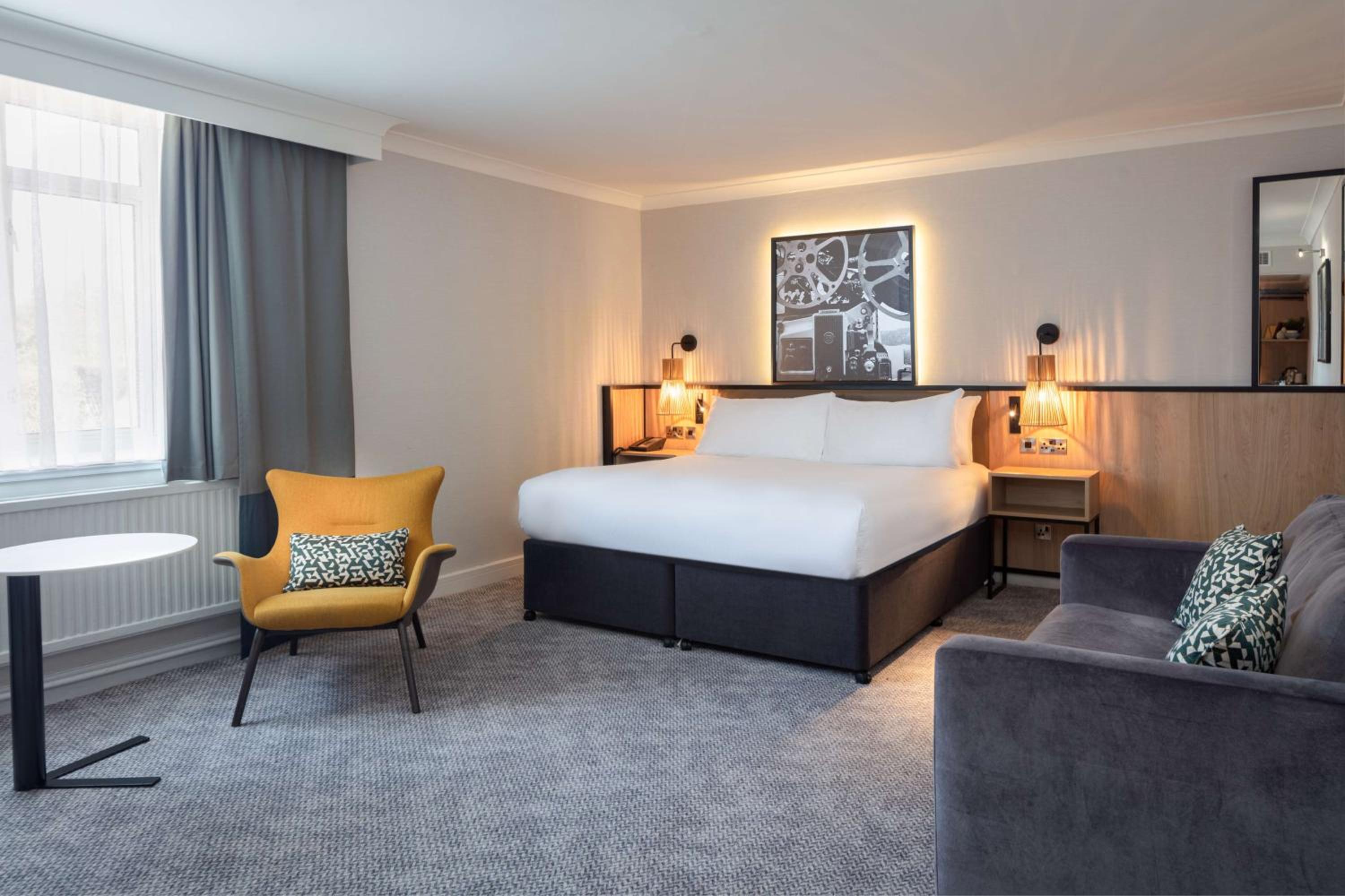 Queen Deluxe Room with Double Sofa Bed