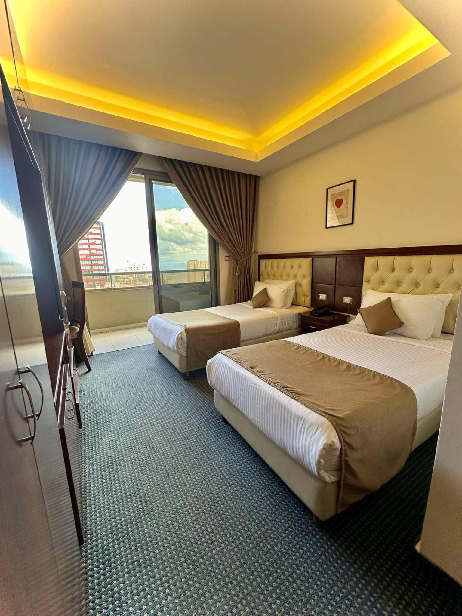 Executive Club Twin Room