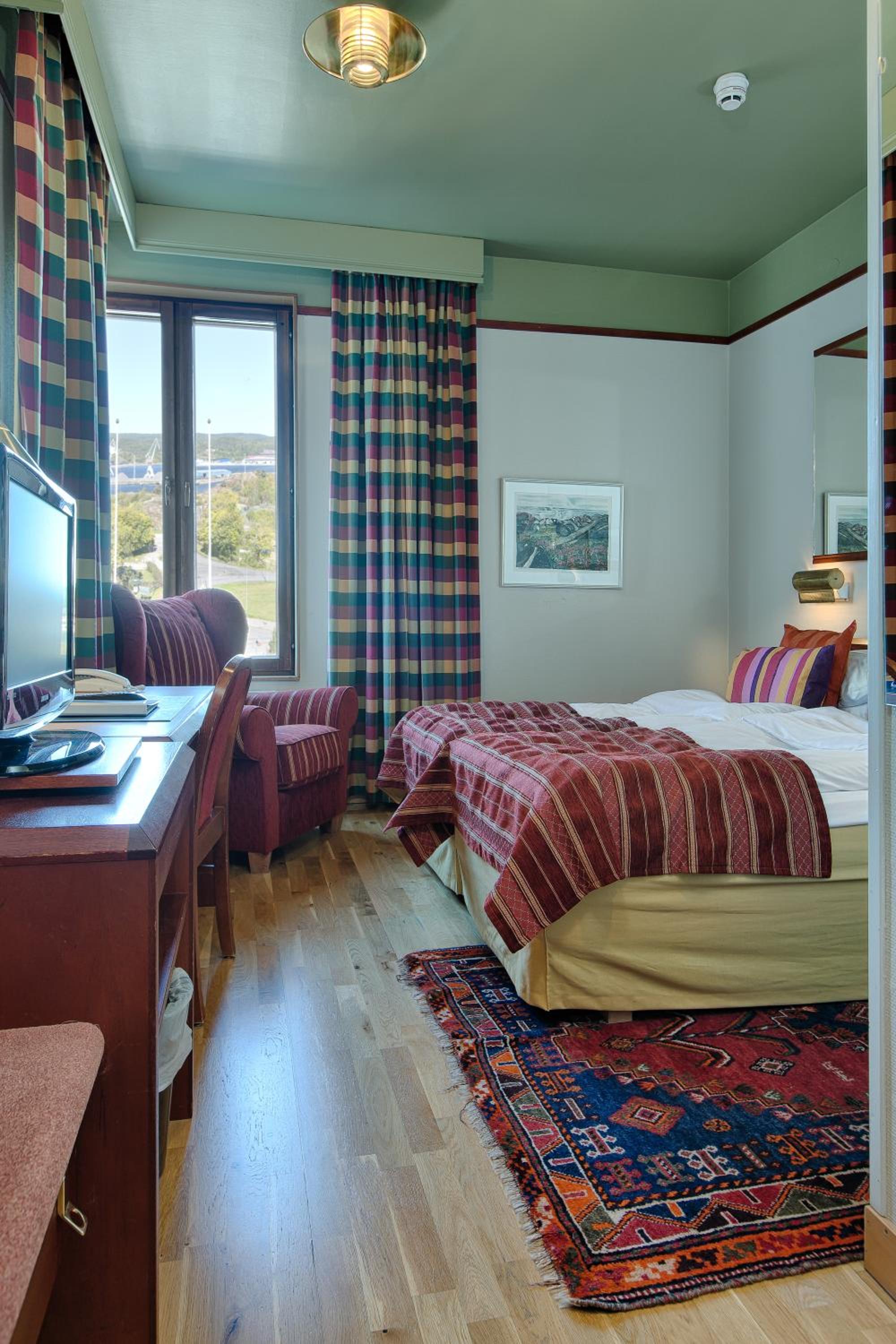 Economy Twin Room