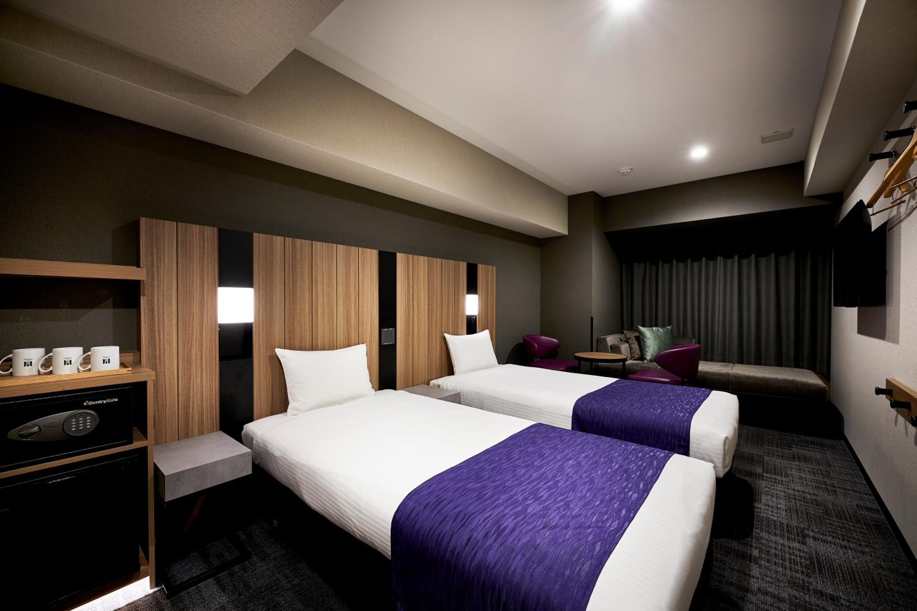 Deluxe Twin Room with Sofa bed