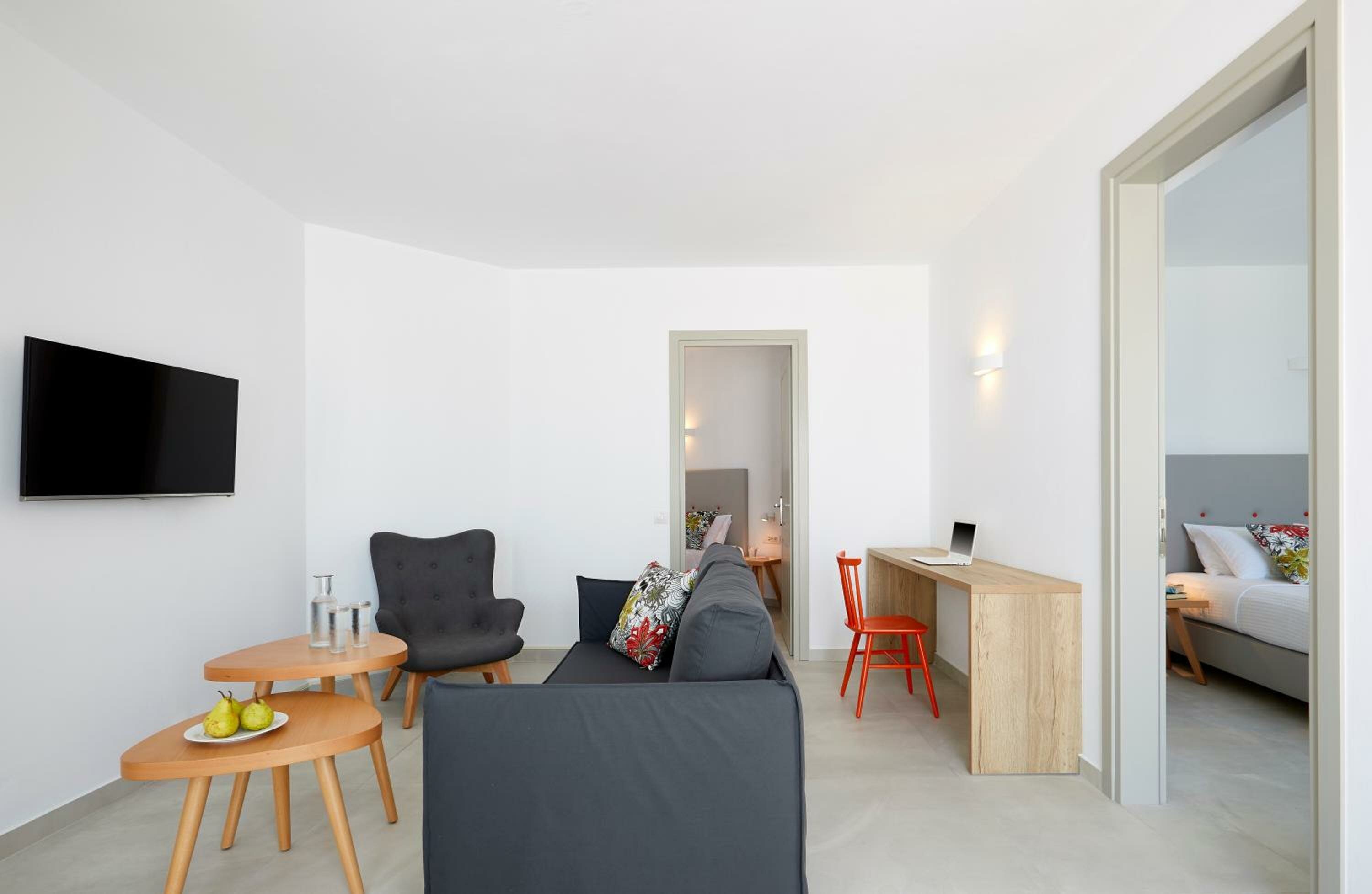 Executive 2BD Suite with Sea View & outdoor Jacuzzi