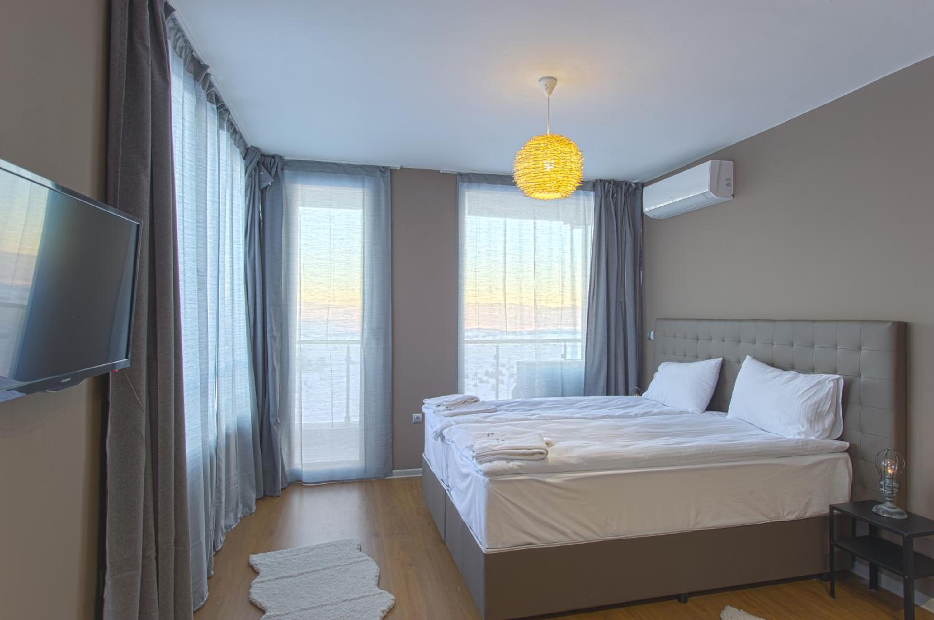 One-Bedroom Apartment with 4 Beds and Free Spa Access - Annex Building