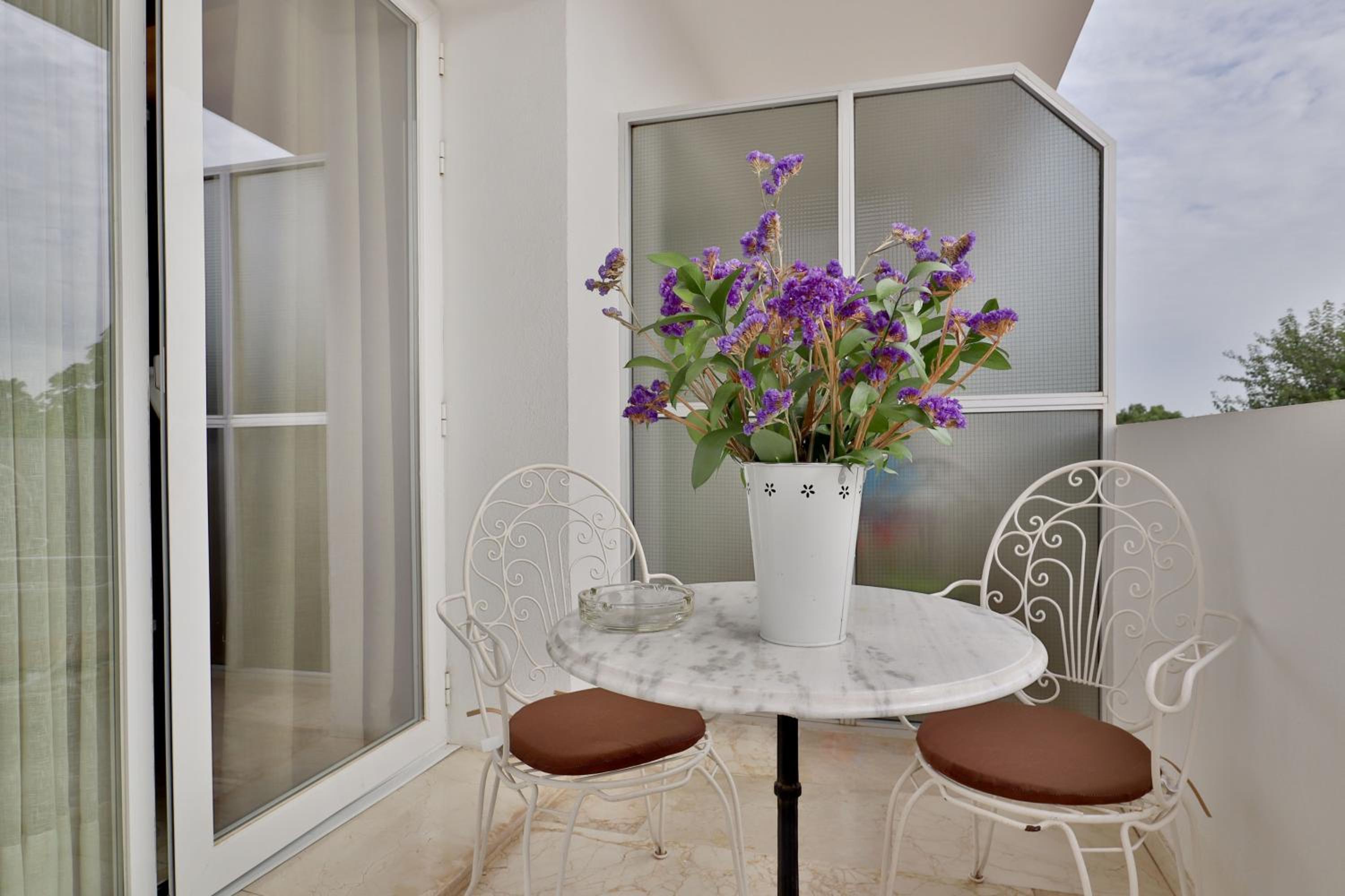 Double or Twin Room with Balcony and Parking