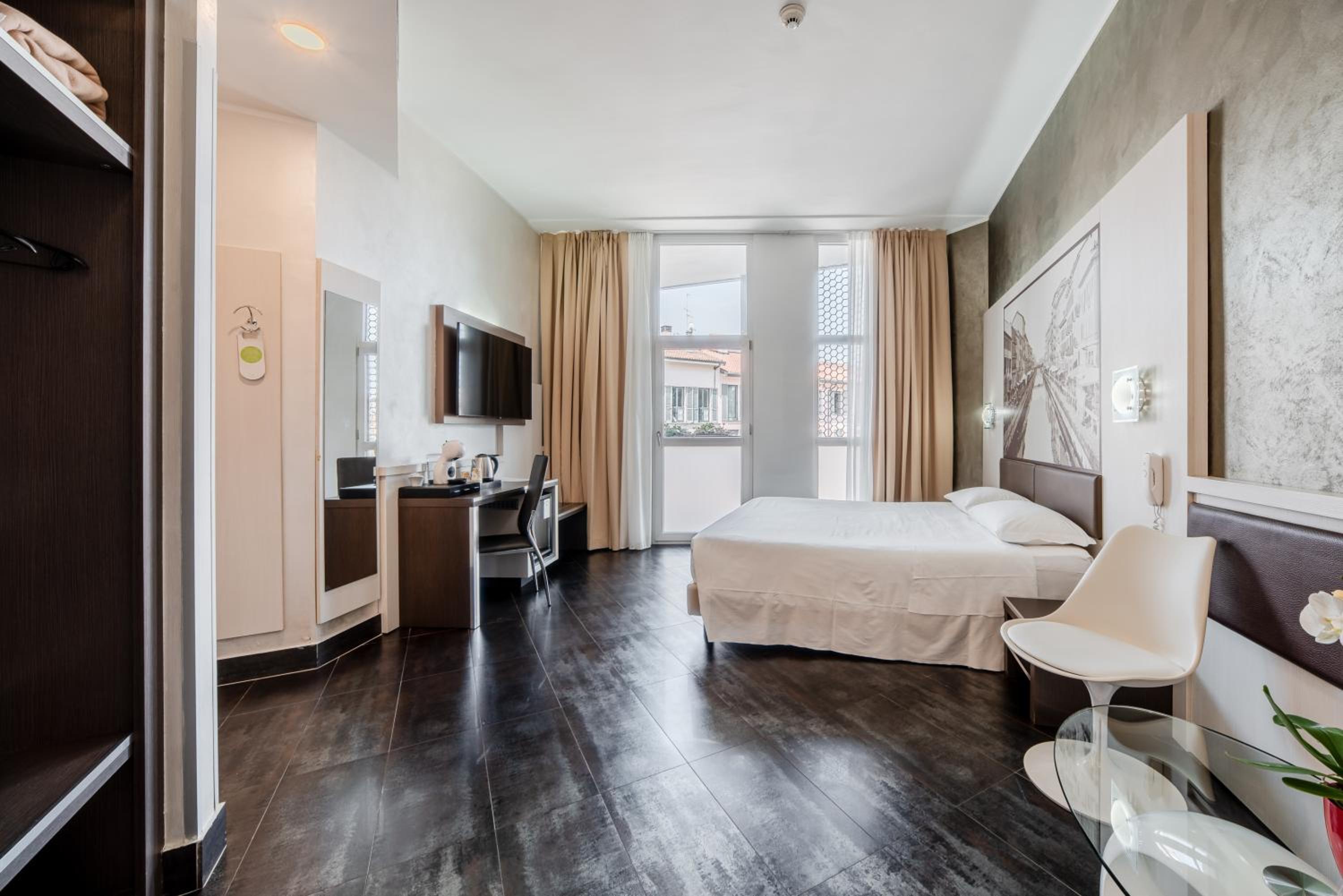 Superior Double Room with Terrace