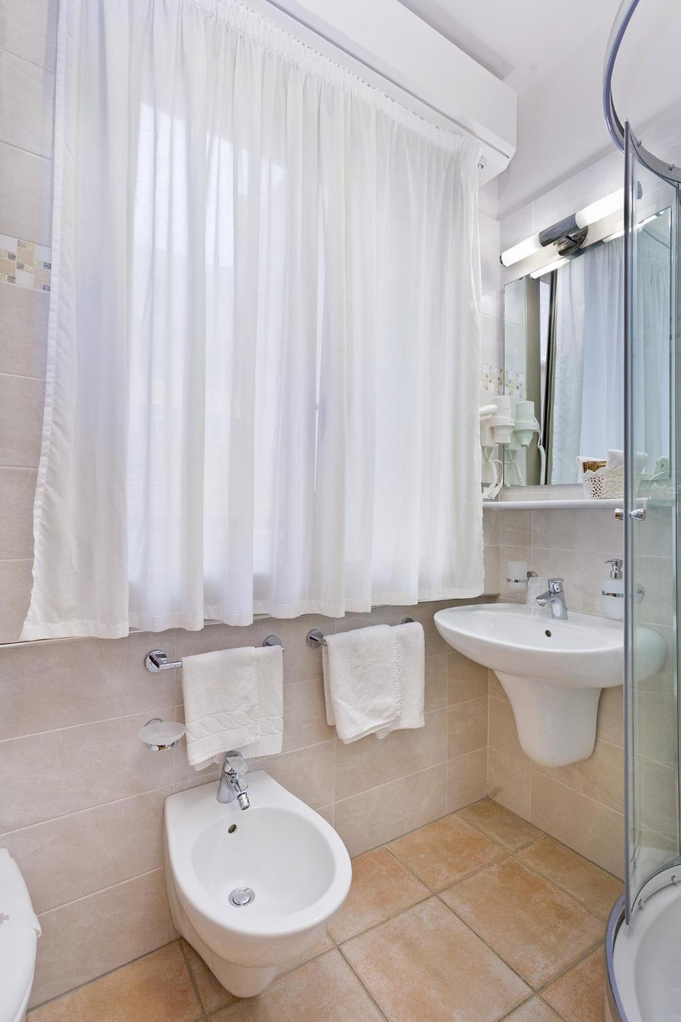 Studio with Balcony and Sea View