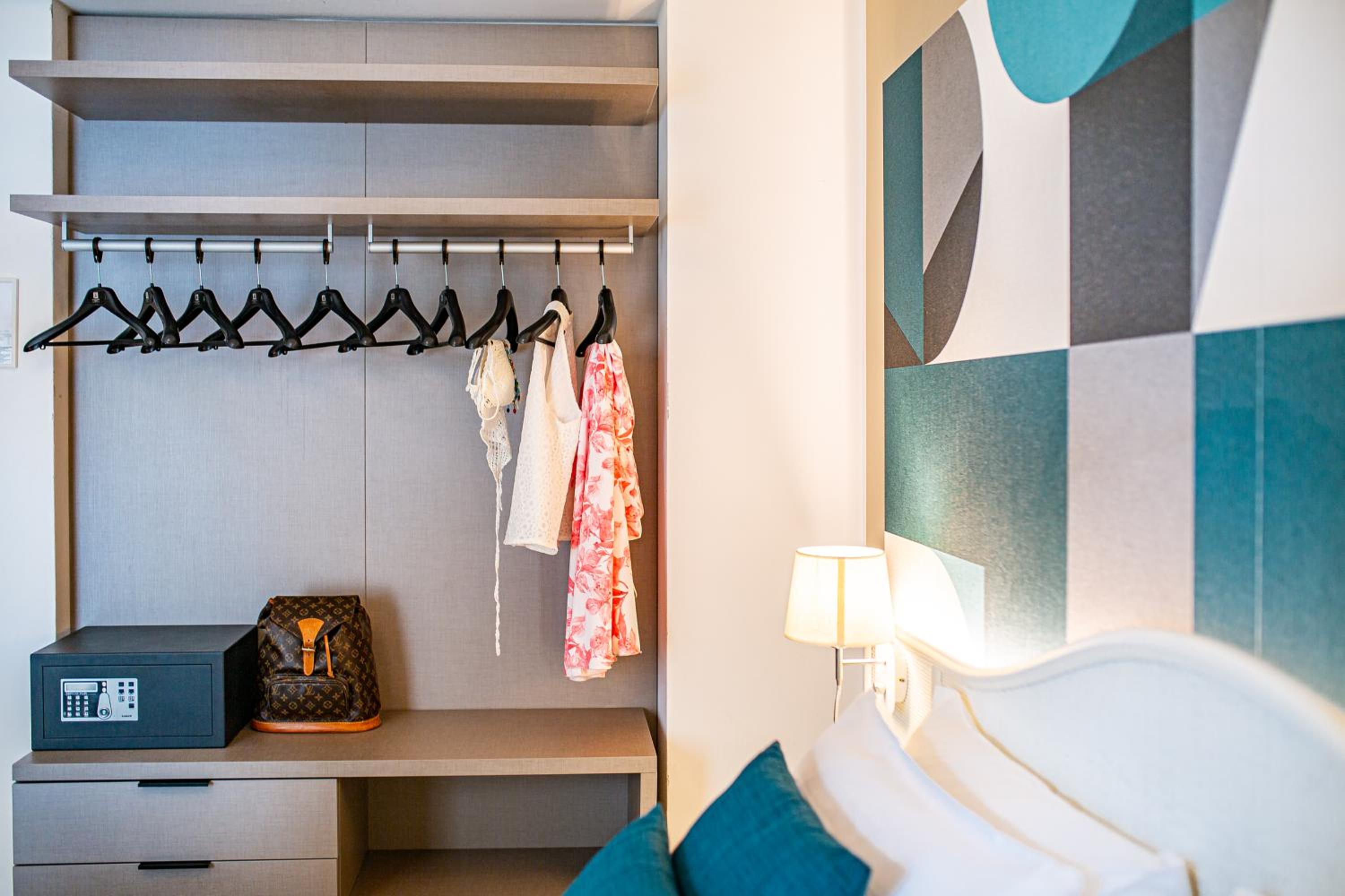 Superior Double Room with Partial Sea View