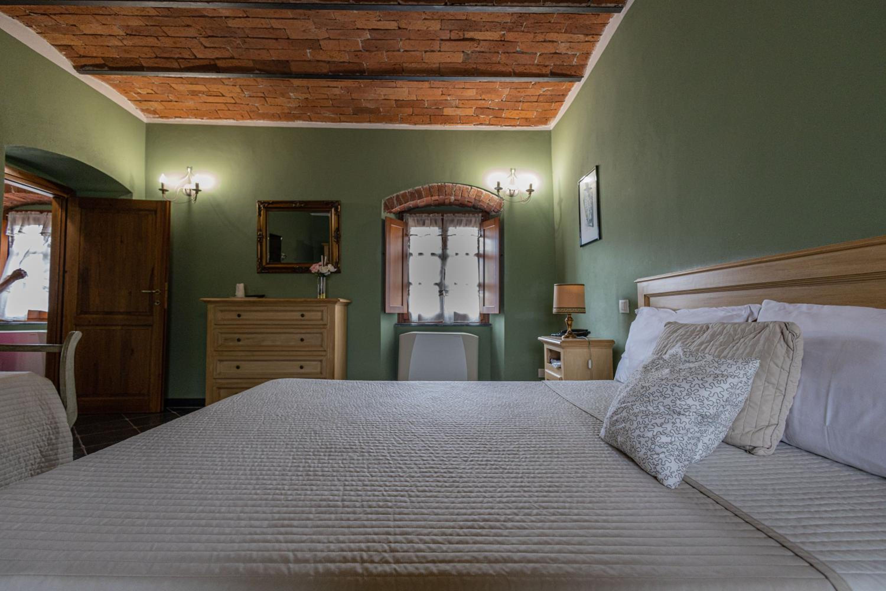 Family Room with Garden View