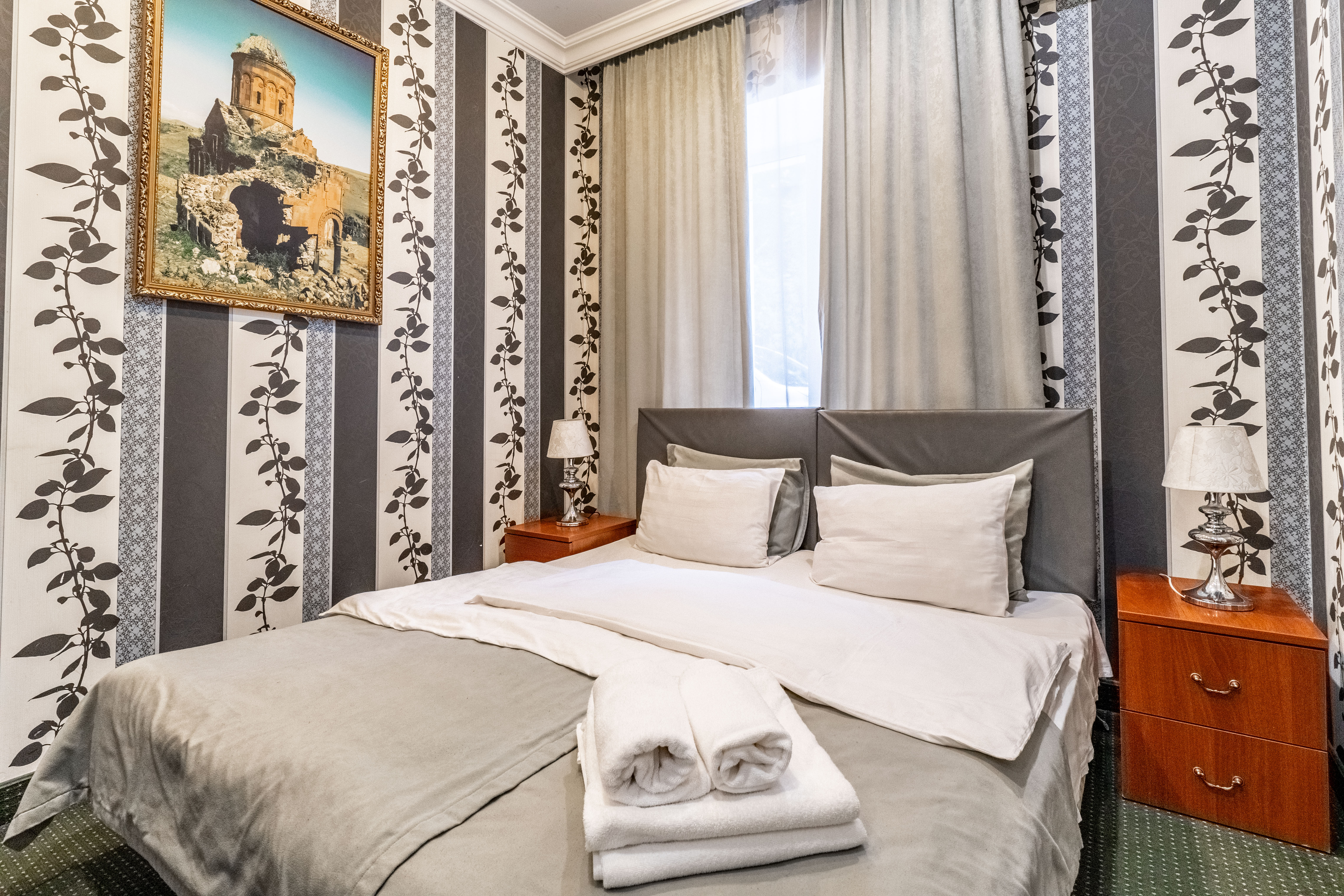 Улучшенный номер с кроватью размера «king-size» или 2 отдельными кроватями