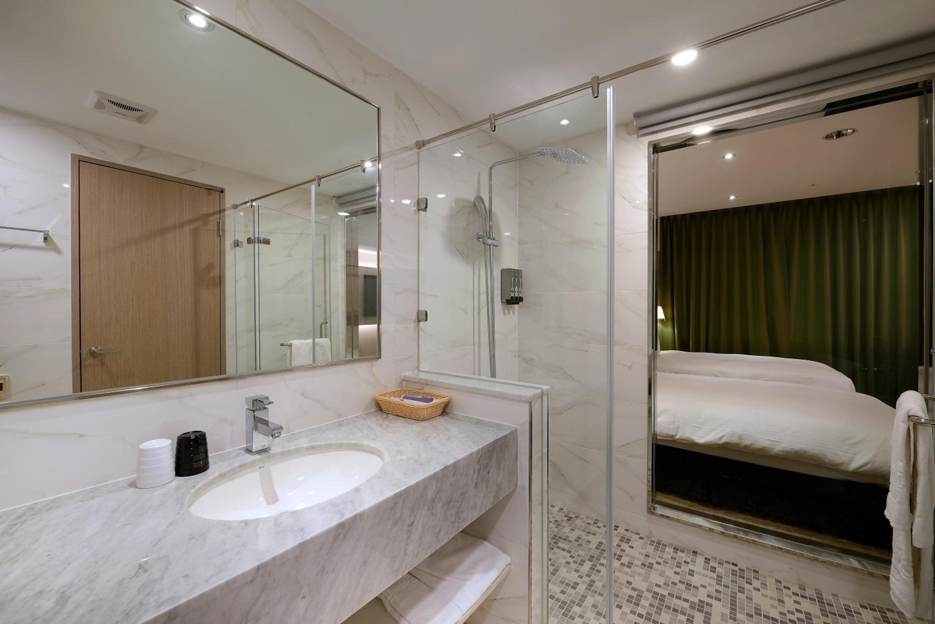 Classic Twin Room (2 Single Beds)
