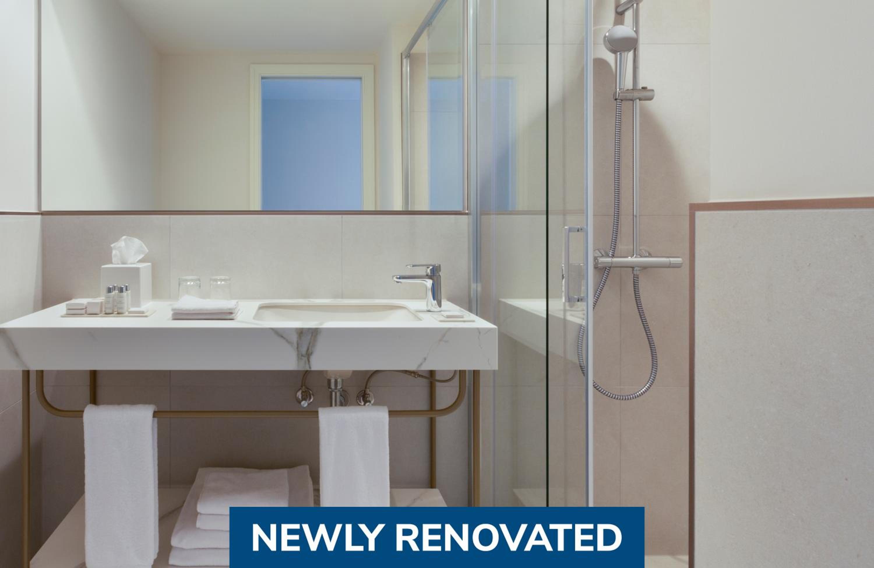 Standard Double Room - Sea Side