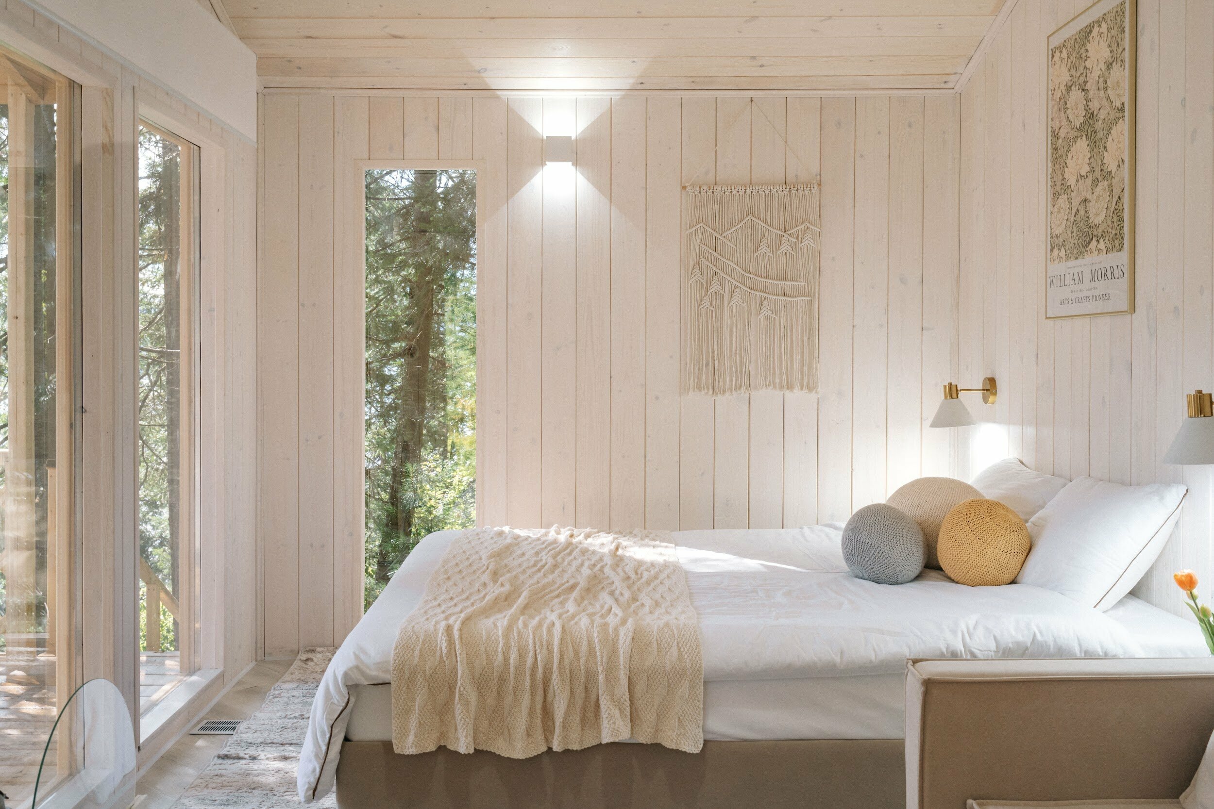 Барн с ванной и видом на озеро