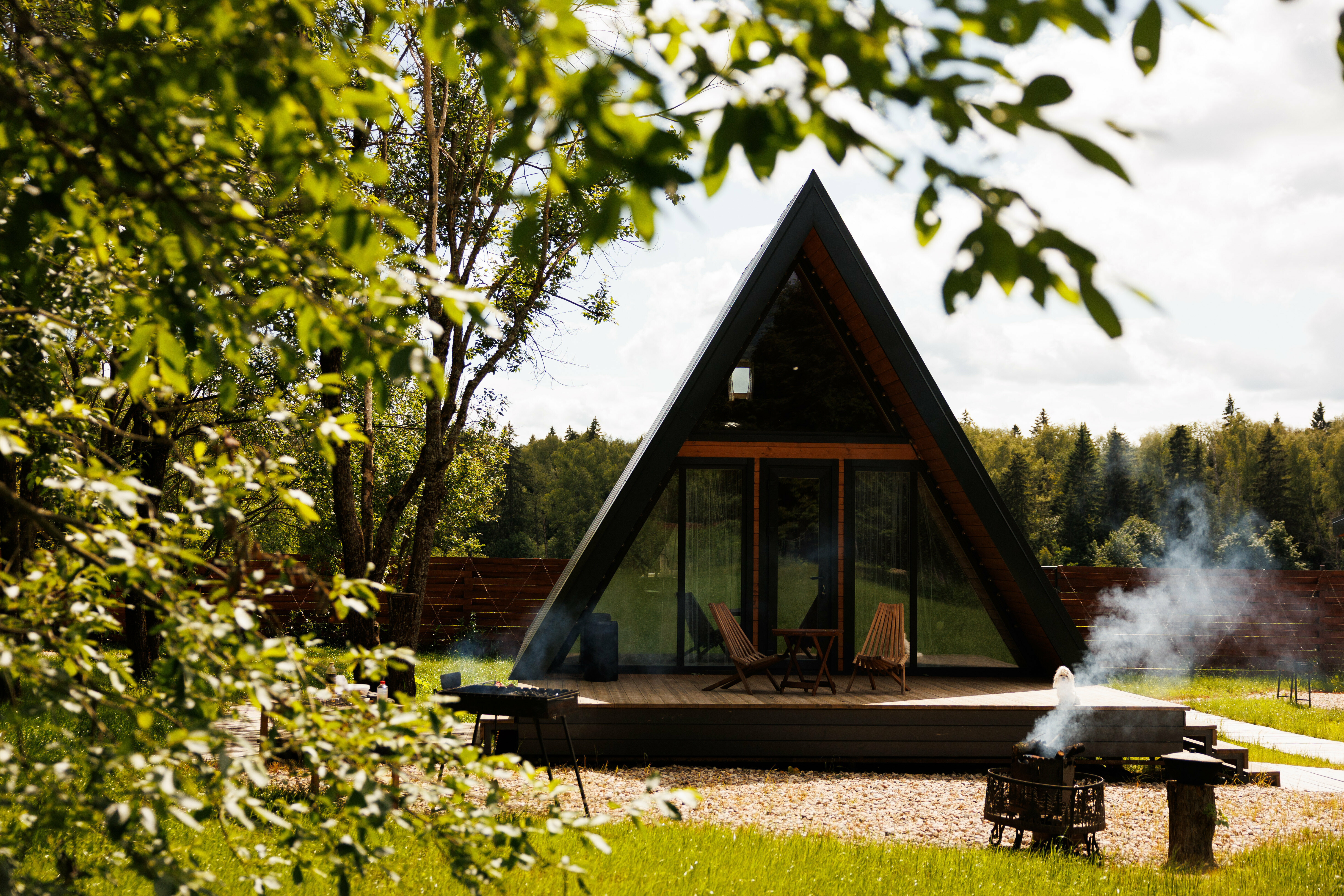 Треугольный дом Путешественник