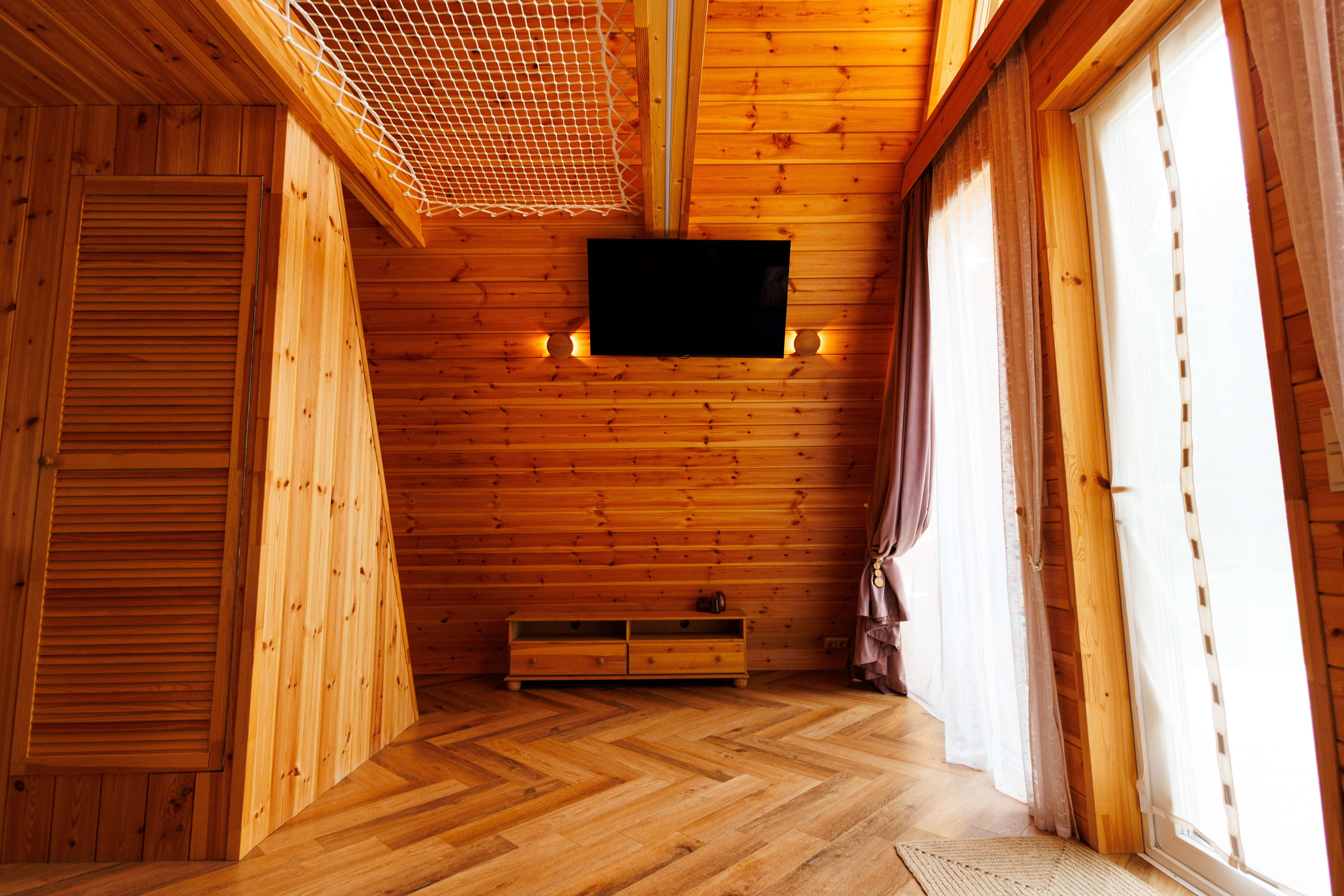 Треугольный дом Путешественник