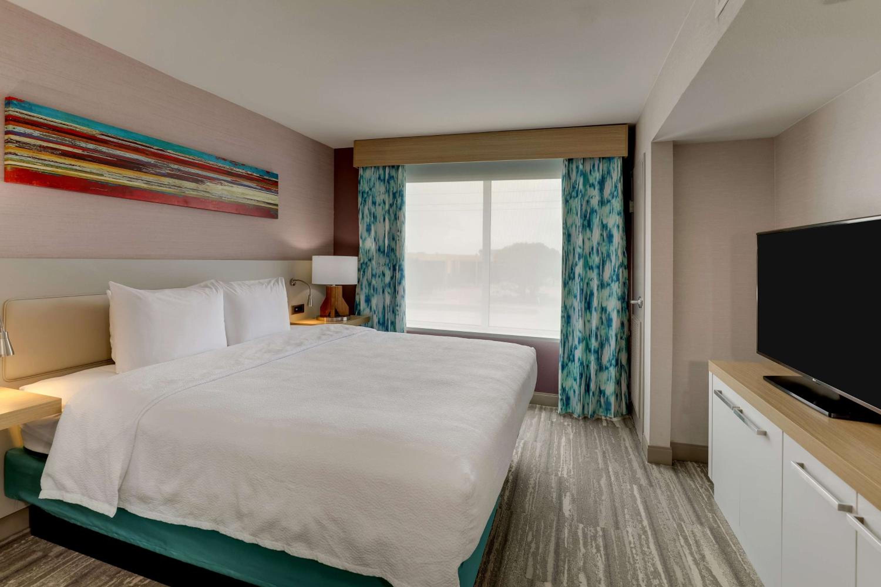 Junior King Suite with Sofa Bed