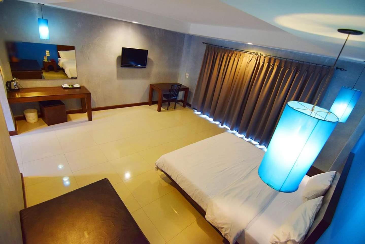 Deluxe Double Room (Building) 