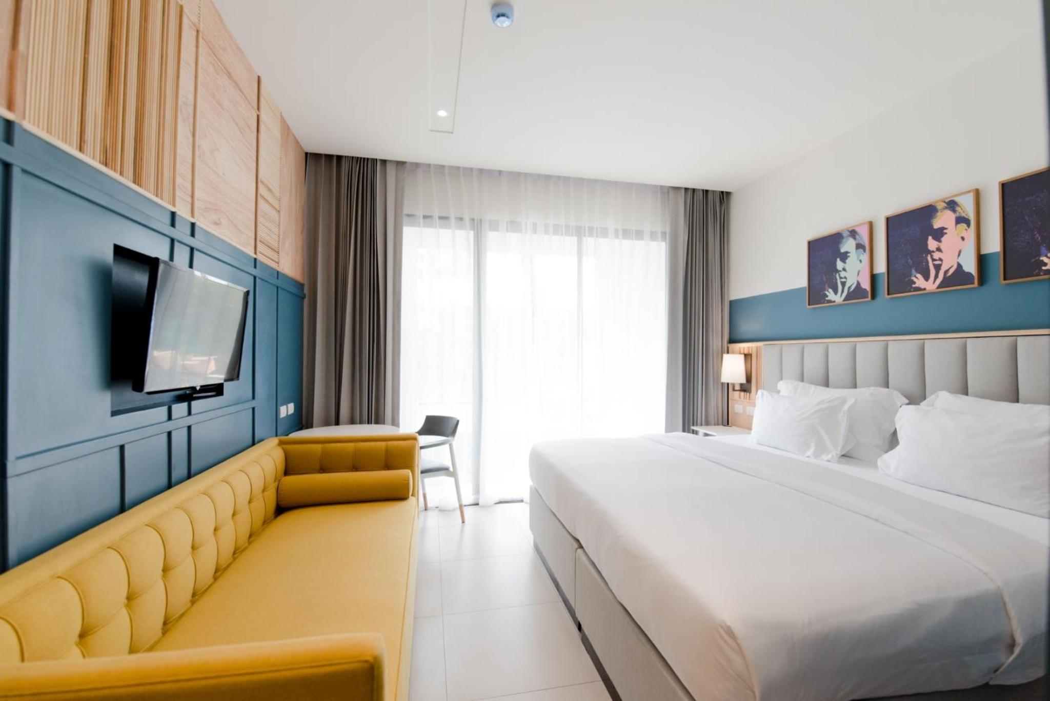 Deluxe Double Room with Pool Access