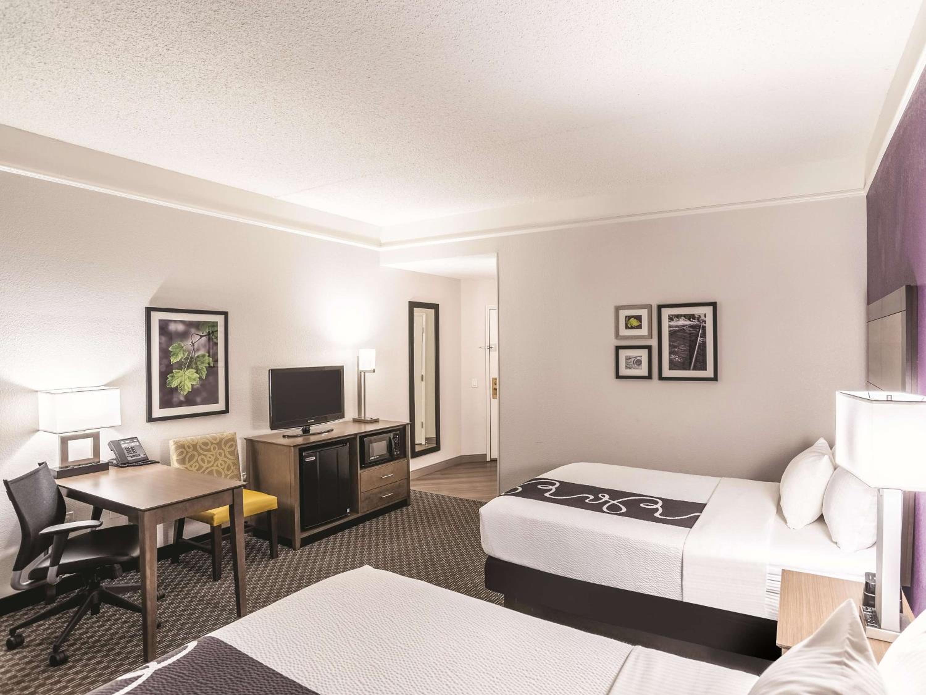 Deluxe Double Room with Two Double Beds
