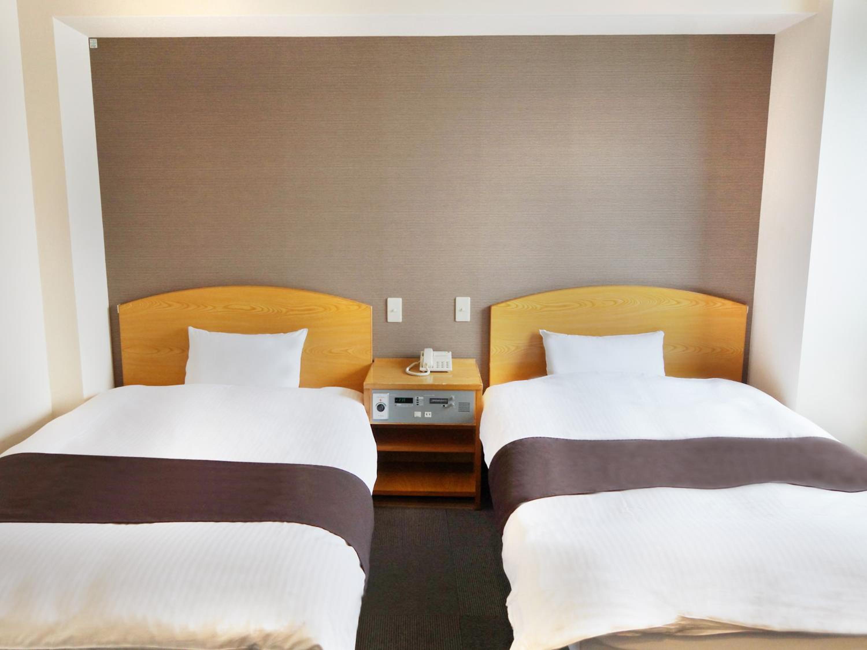 Twin Room - Non-Smoking