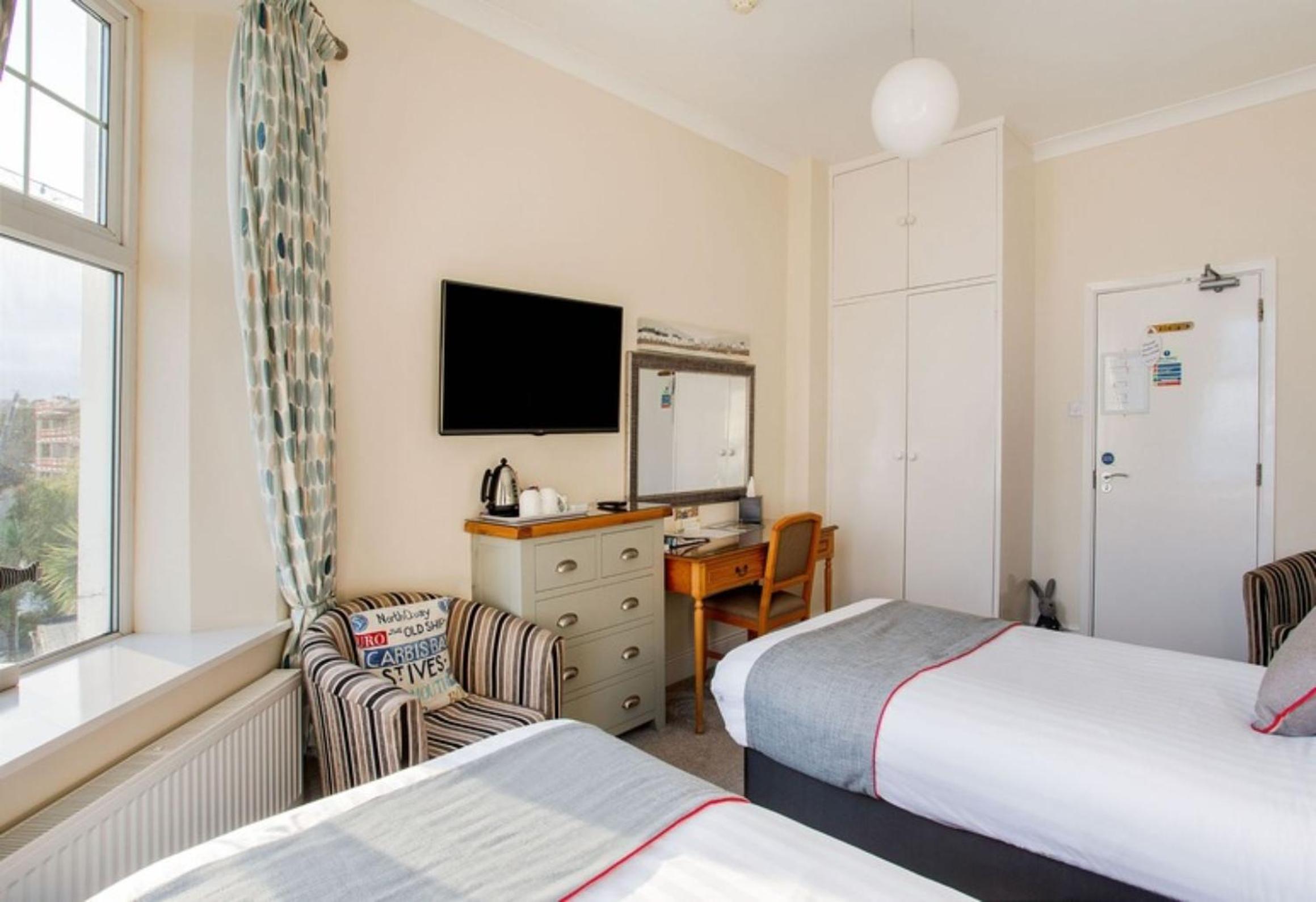 Superior Twin Room with Sea View