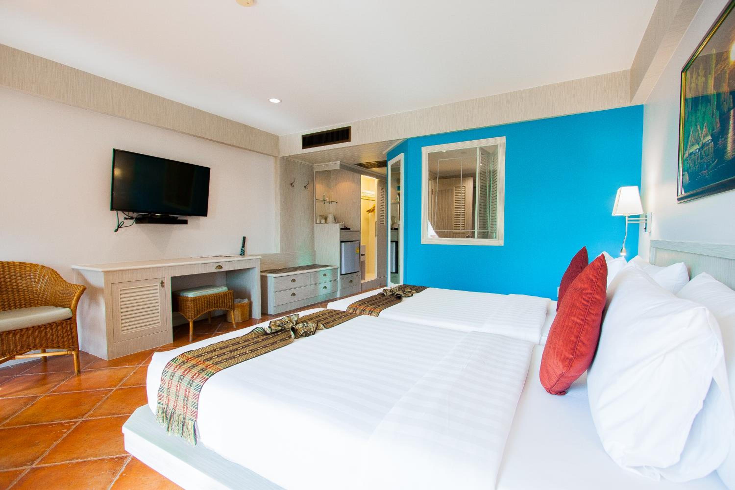 Deluxe Double or Twin Room