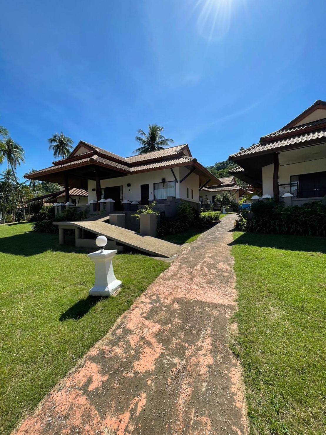 Villa with Garden View