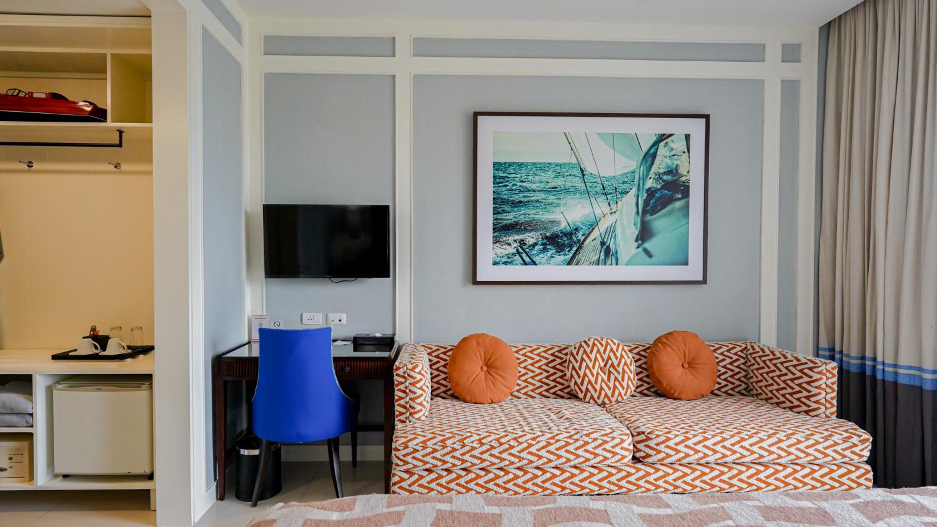 Deluxe Double or Twin Room with Pool View